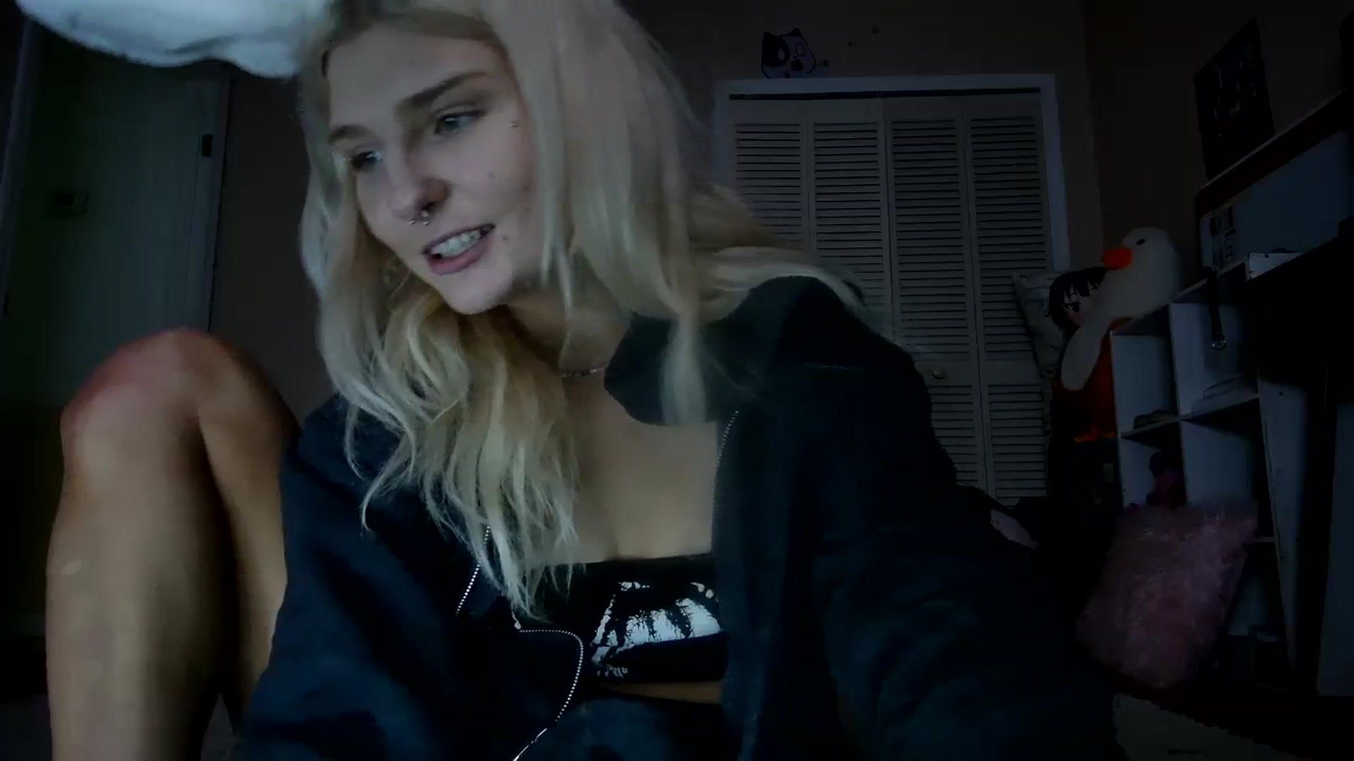 Gallery image thumbnail from DuckChan0's myfreecams stream on, 03/26/2024, 15:56 image 20 of 20