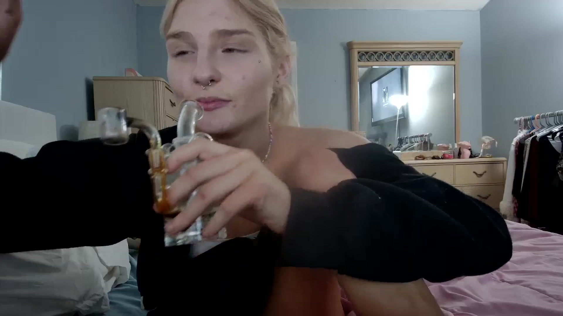 Gallery image thumbnail from DuckChan0's myfreecams stream on, 03/27/2024, 17:50 image 5 of 20