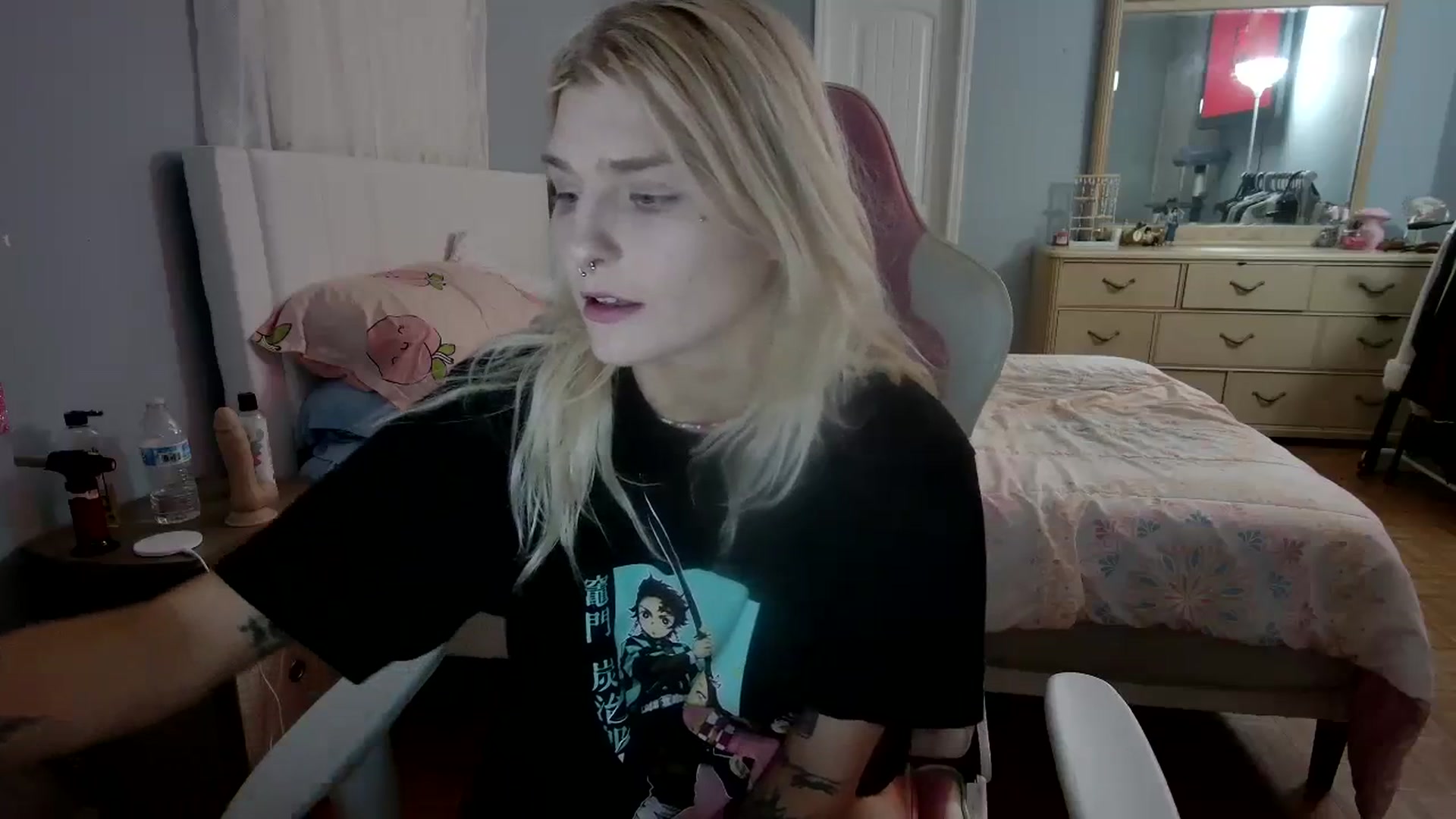 Gallery image thumbnail from DuckChan0's myfreecams stream on, 03/30/2024, 24:55 image 15 of 20