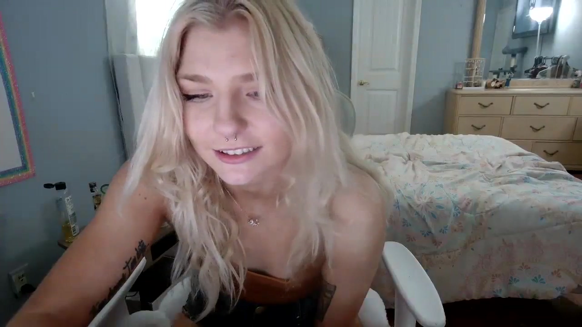 Gallery image thumbnail from DuckChan0's myfreecams stream on, 04/02/2024, 14:53 image 17 of 20