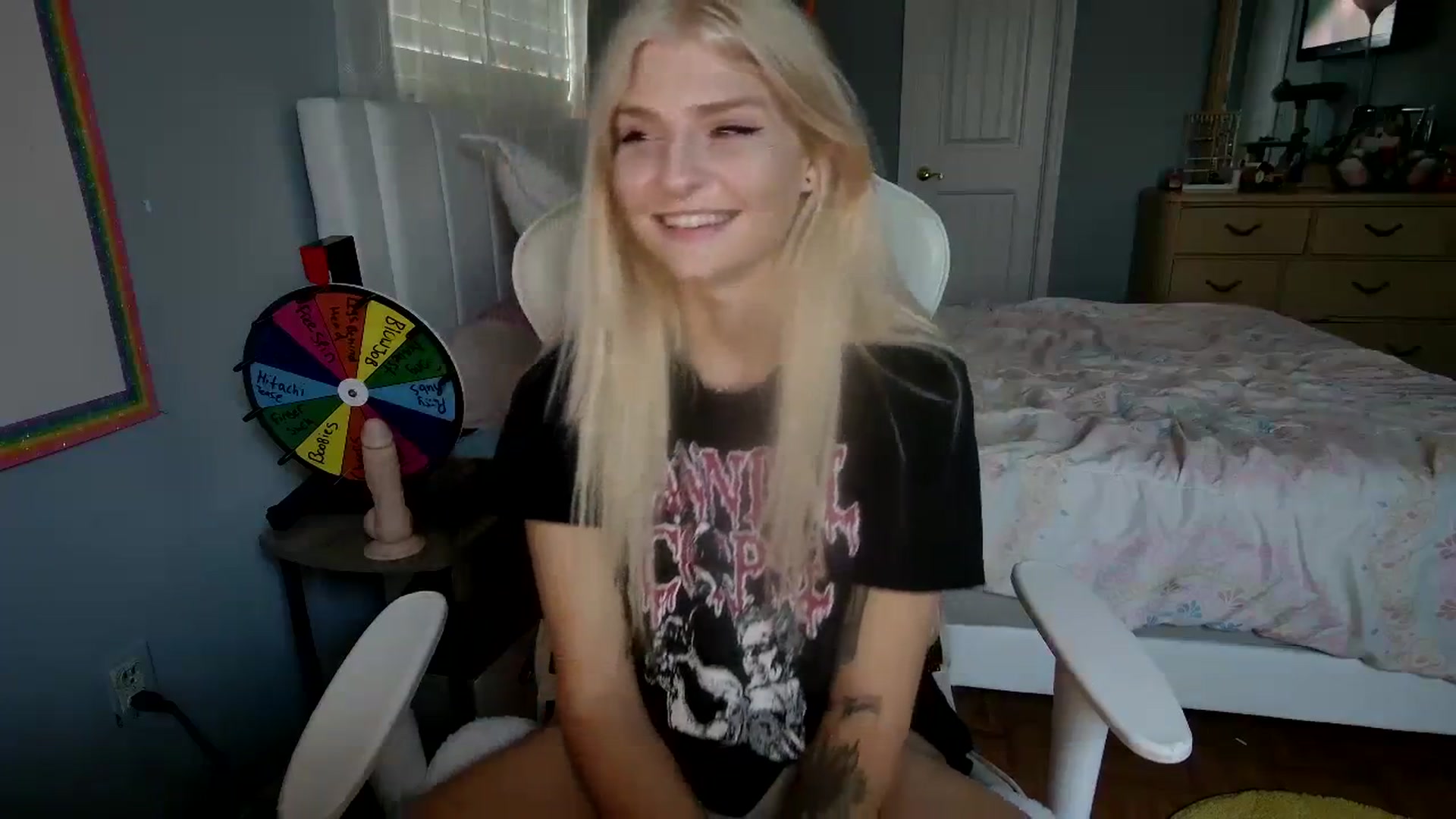 Gallery image thumbnail from DuckChan0's myfreecams stream on, 04/06/2024, 22:44 image 9 of 20