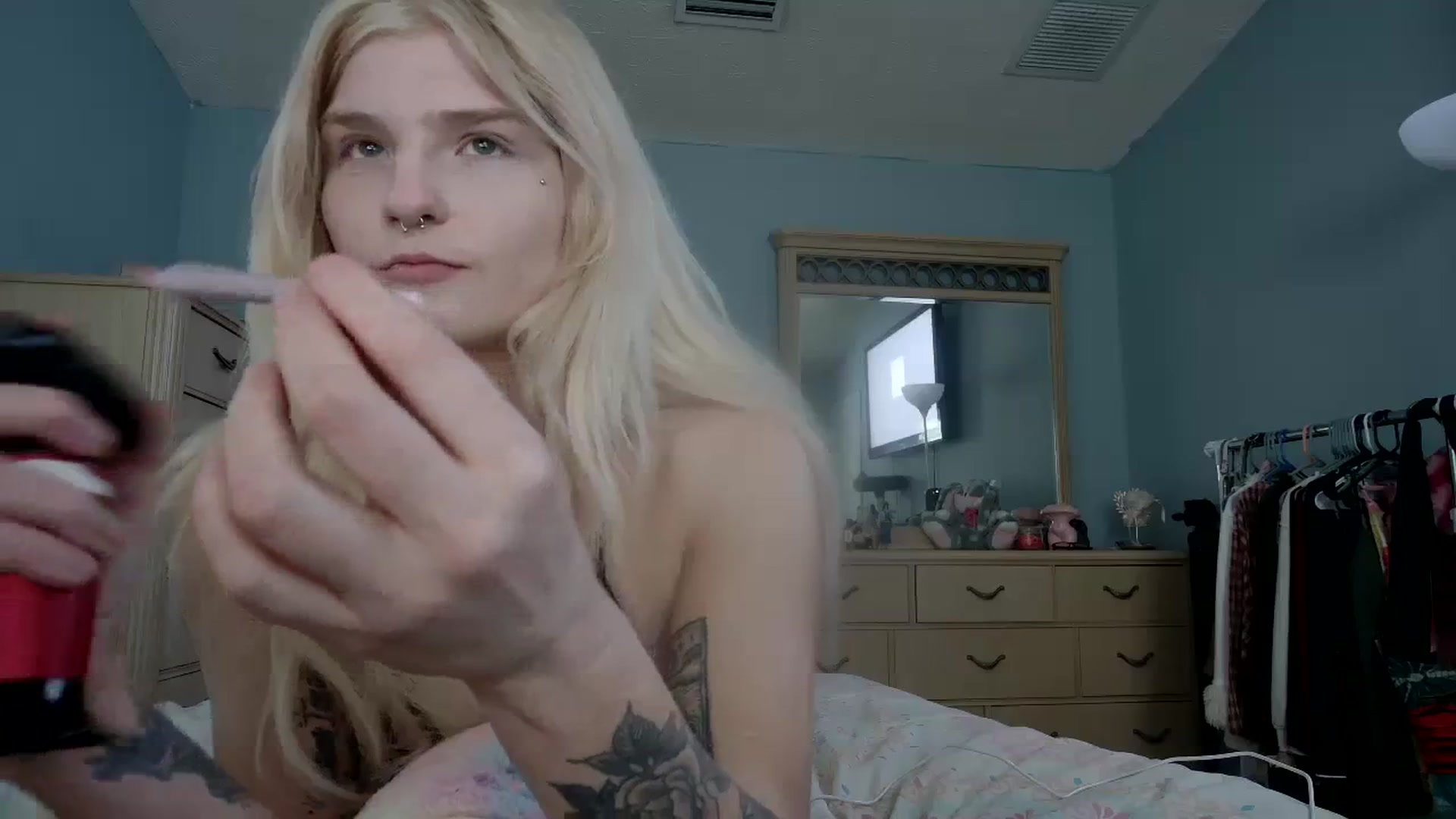 Gallery image thumbnail from DuckChan0's myfreecams stream on, 04/11/2024, 16:51 image 8 of 20