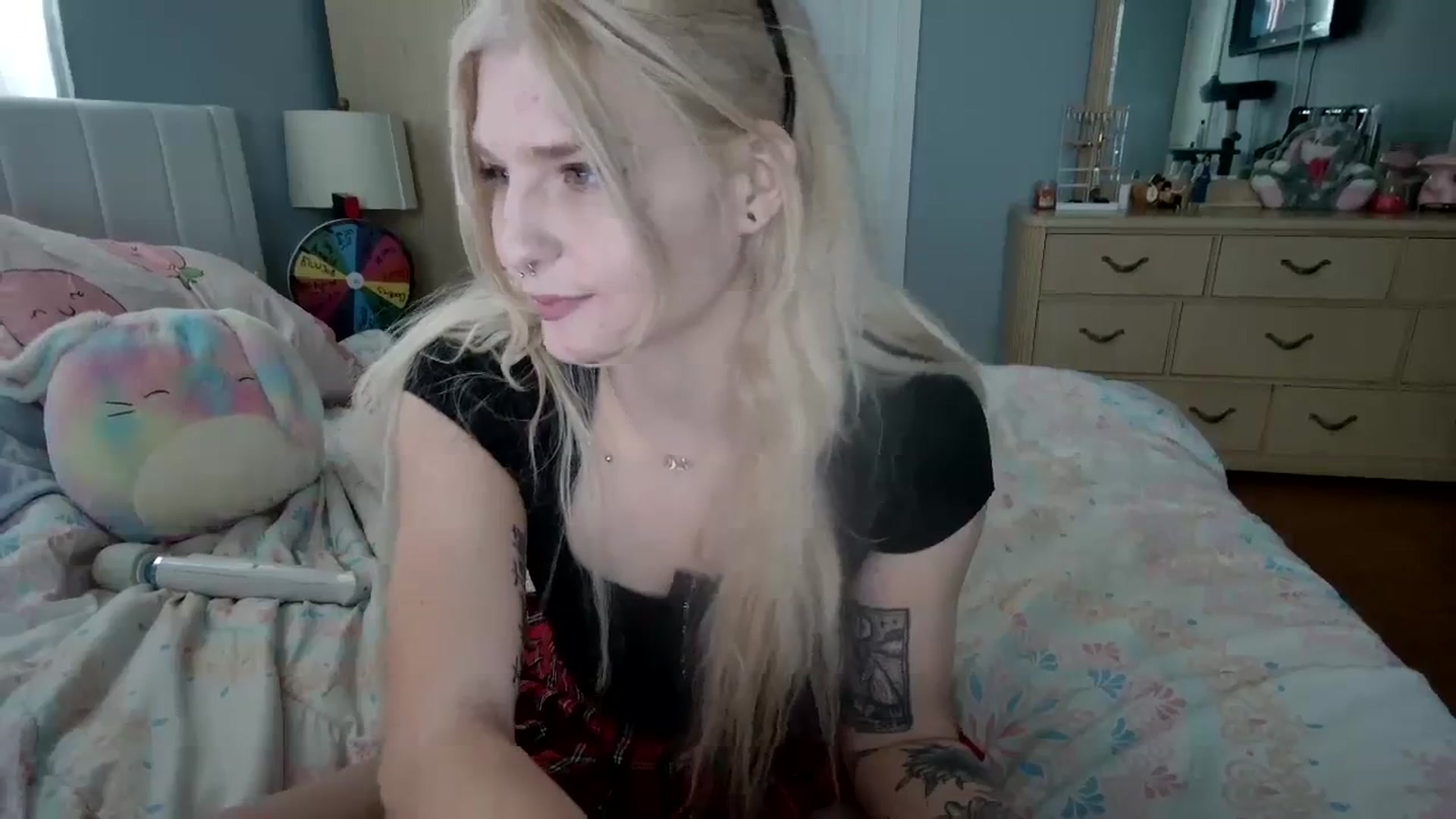 Gallery image thumbnail from DuckChan0's myfreecams stream on, 04/12/2024, 15:24 image 6 of 20