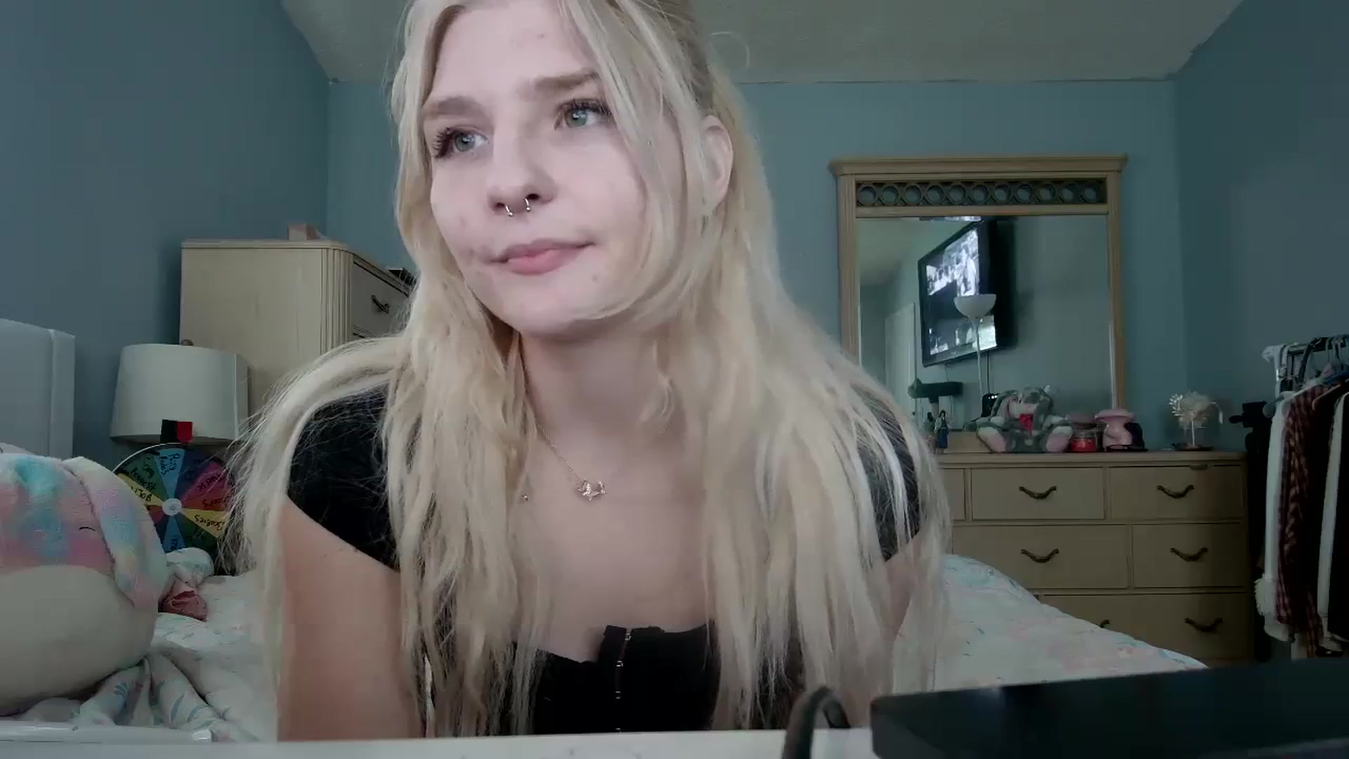 Gallery image thumbnail from DuckChan0's myfreecams stream on, 04/12/2024, 15:24 image 20 of 20