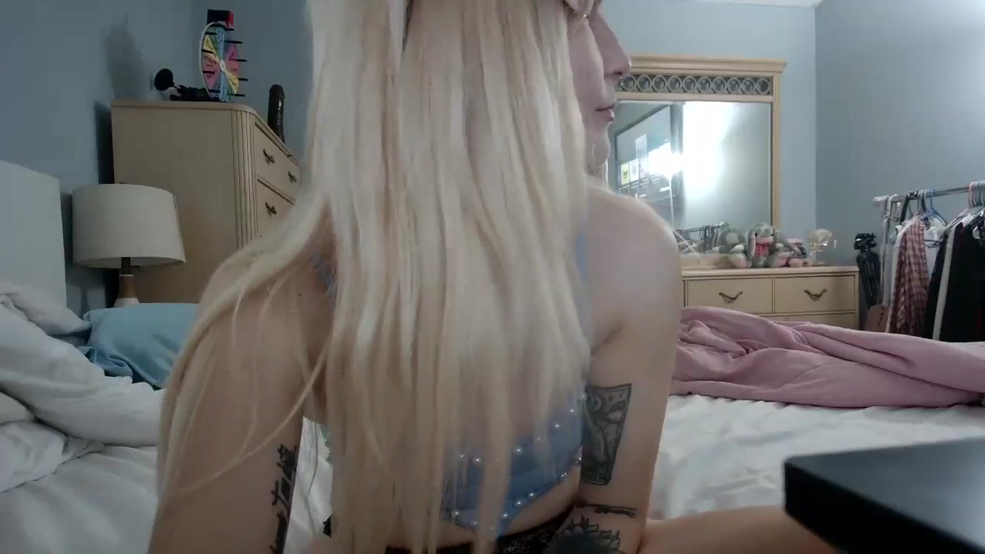Gallery image thumbnail from DuckChan0's myfreecams stream on, 04/22/2024, 16:47 image 5 of 20
