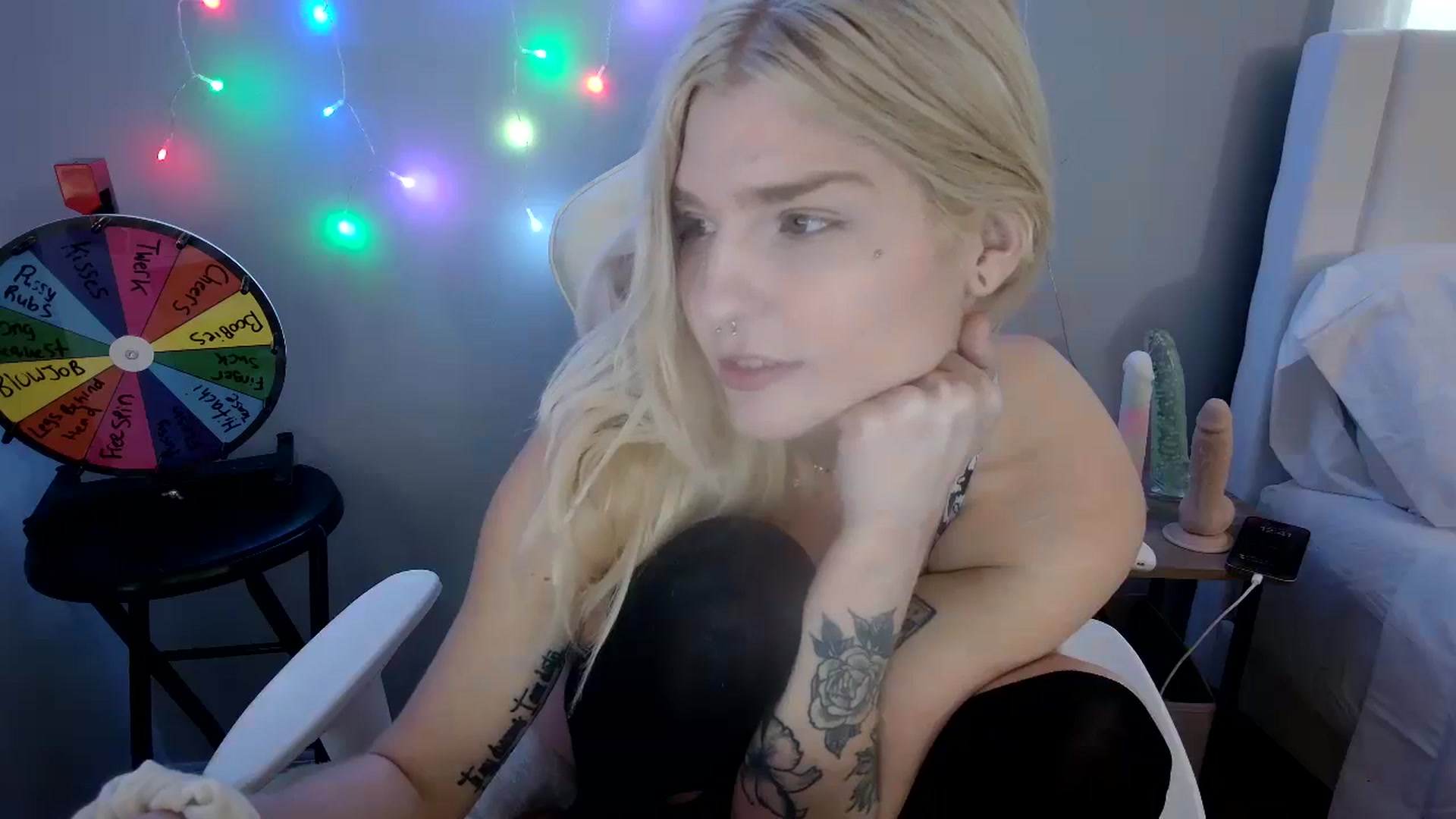 Gallery image thumbnail from DuckChan0's myfreecams stream on, 04/23/2024, 17:13 image 2 of 20