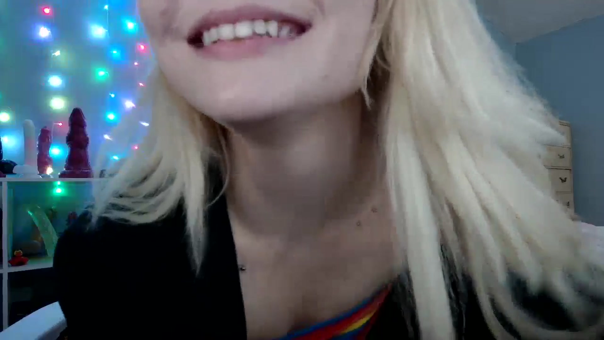 Gallery image thumbnail from DuckChan0's myfreecams stream on, 04/27/2024, 22:27 image 3 of 20