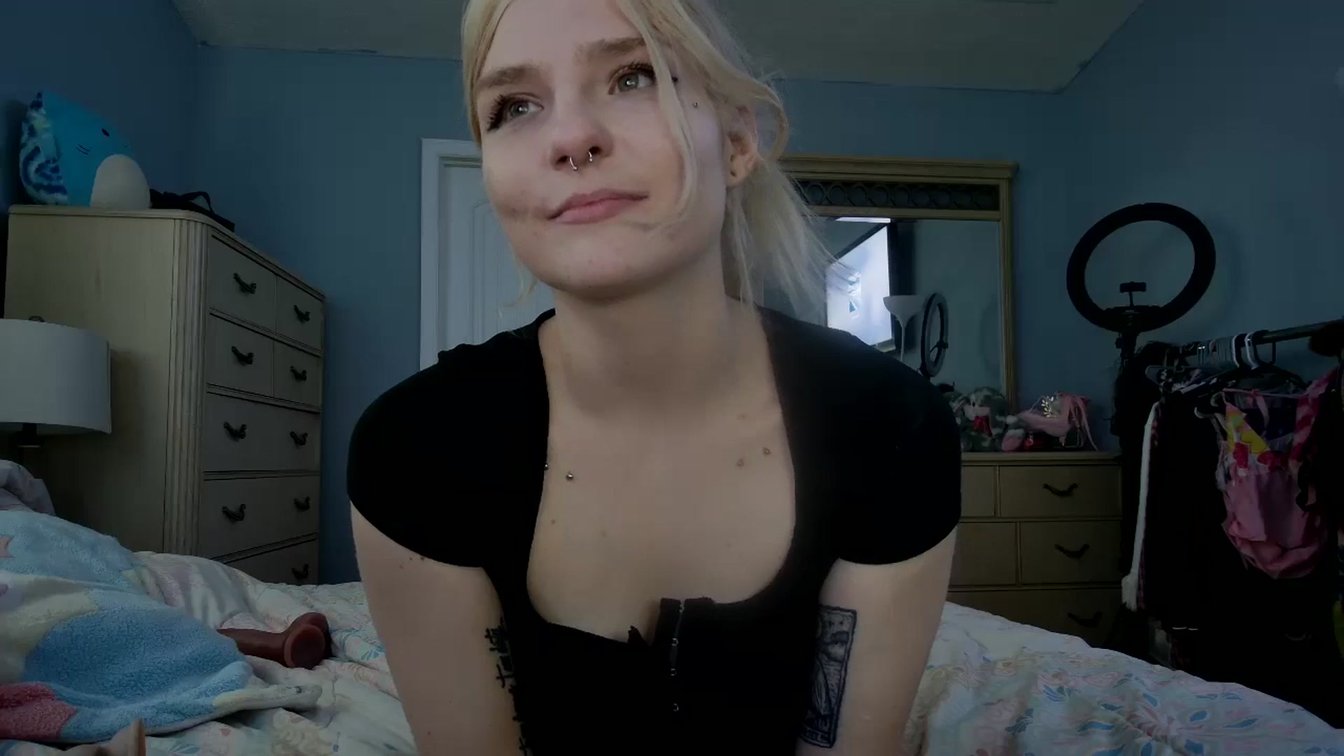 Gallery image thumbnail from DuckChan0's myfreecams stream on, 04/29/2024, 15:58 image 14 of 20
