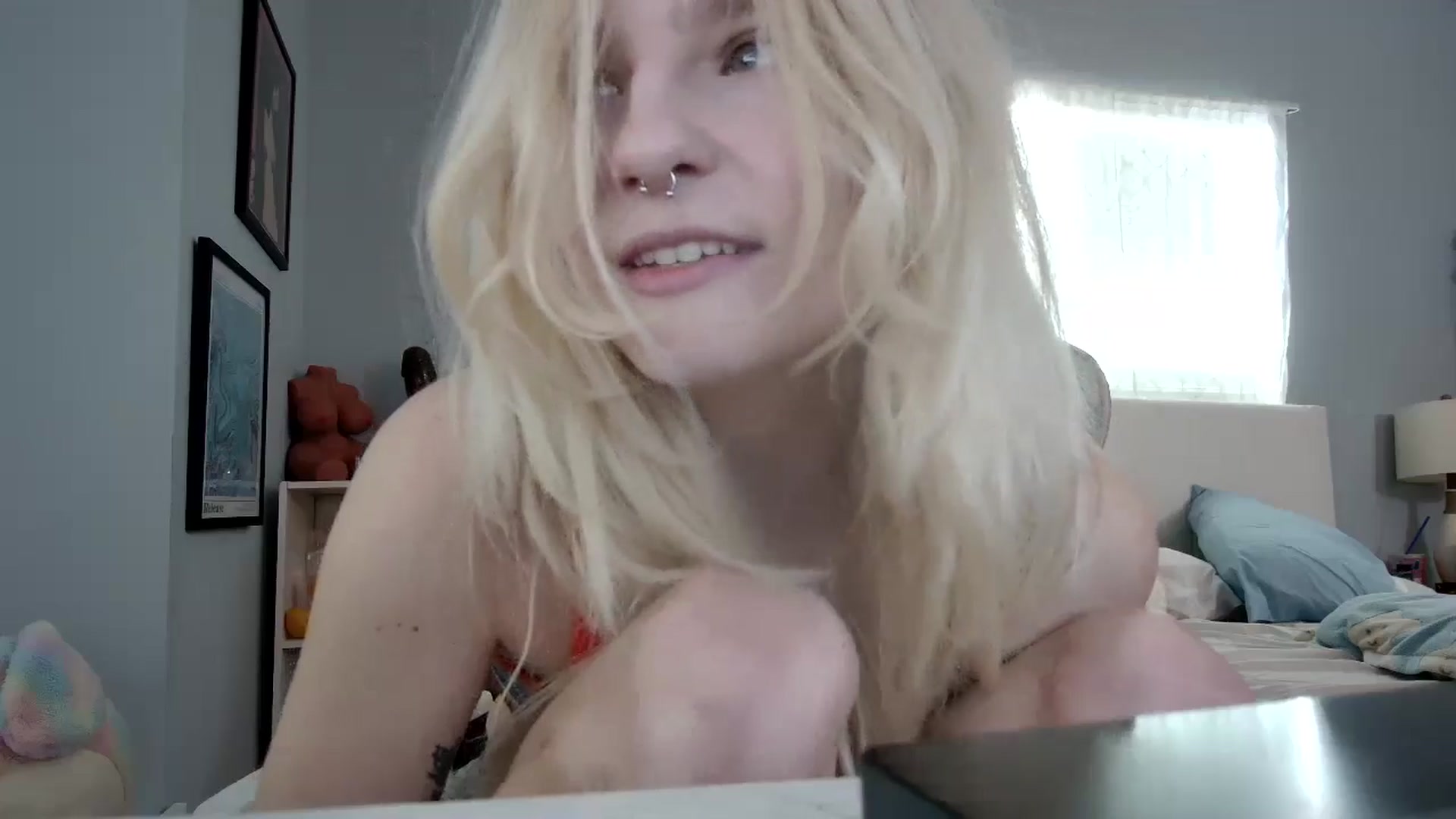 Gallery image thumbnail from DuckChan0's myfreecams stream on, 05/02/2024, 14:10 image 16 of 20