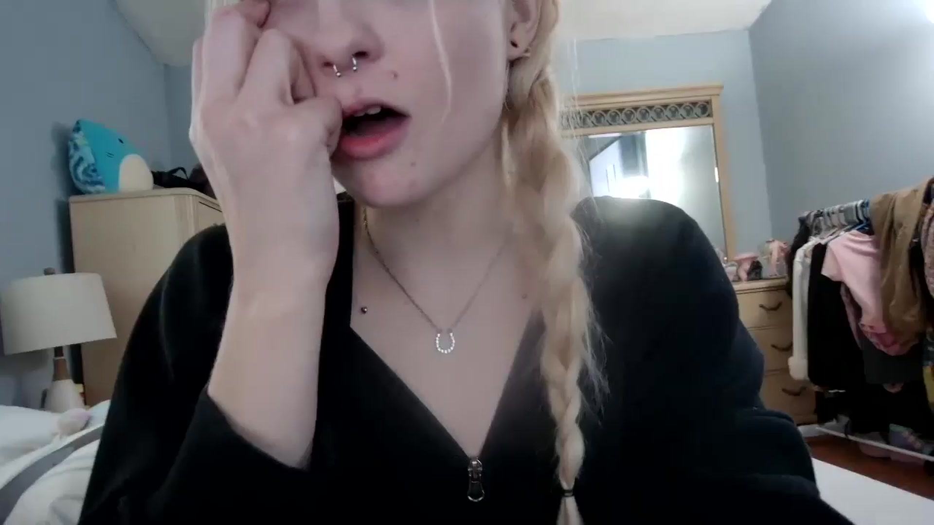 Gallery image thumbnail from DuckChan0's myfreecams stream on, 05/06/2024, 15:38 image 2 of 20