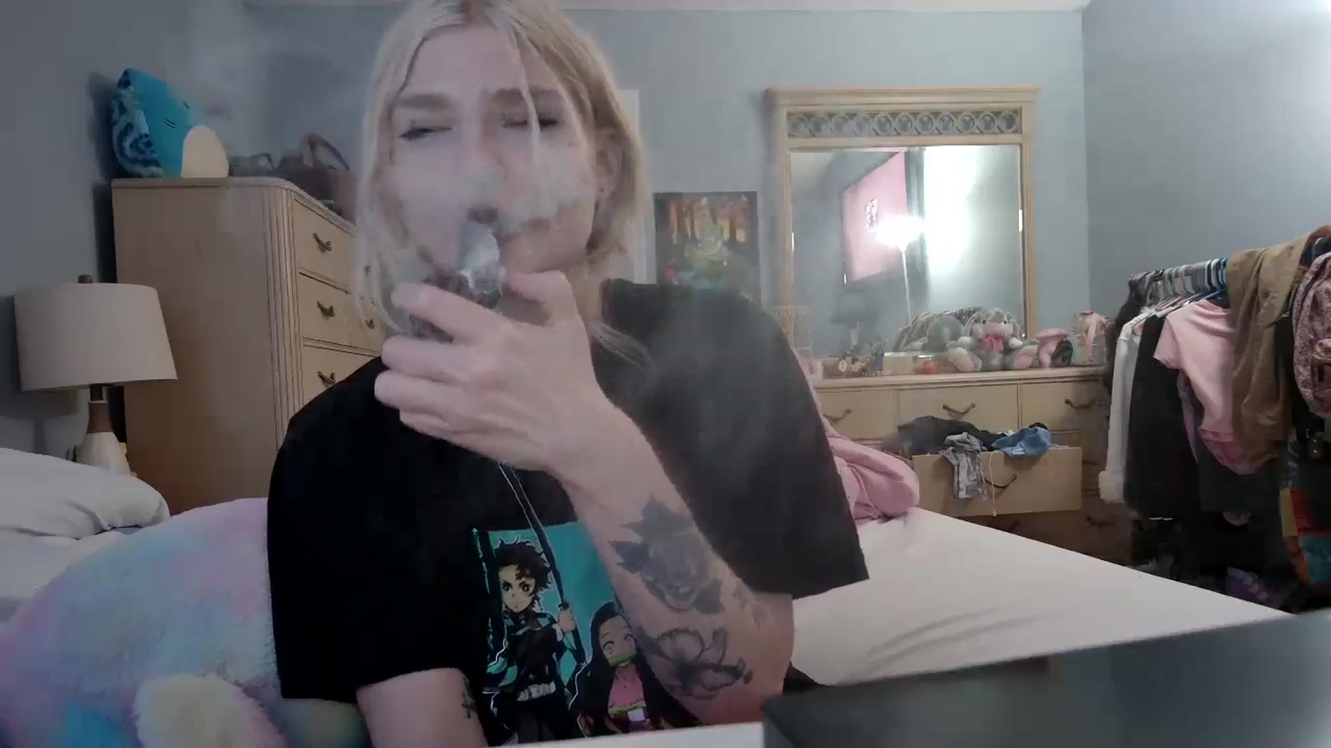 Gallery image thumbnail from DuckChan0's myfreecams stream on, 05/06/2024, 23:27 image 13 of 20