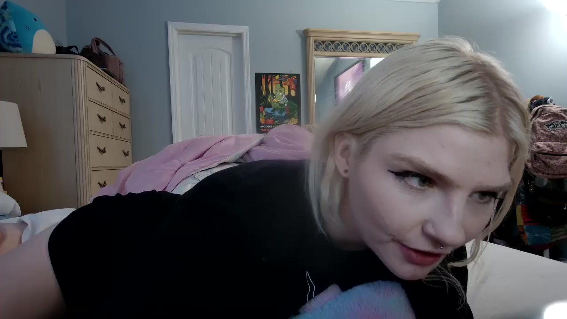 Gallery image thumbnail from DuckChan0's myfreecams stream on, 05/06/2024, 23:27 image 10 of 20