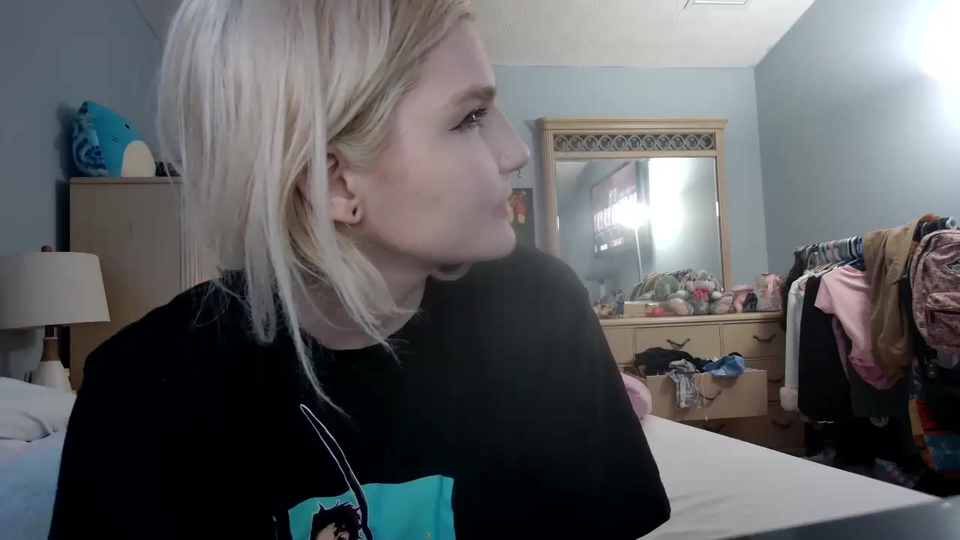 Gallery image thumbnail from DuckChan0's myfreecams stream on, 05/06/2024, 23:27 image 12 of 20