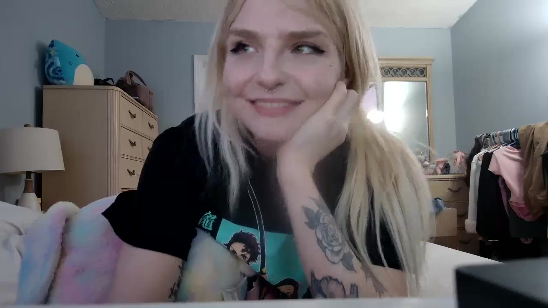 Gallery image thumbnail from DuckChan0's myfreecams stream on, 05/07/2024, 24:32 image 13 of 20
