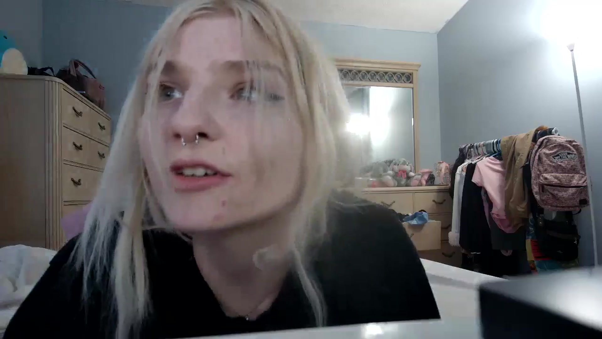 Gallery image thumbnail from DuckChan0's myfreecams stream on, 05/07/2024, 24:32 image 16 of 20