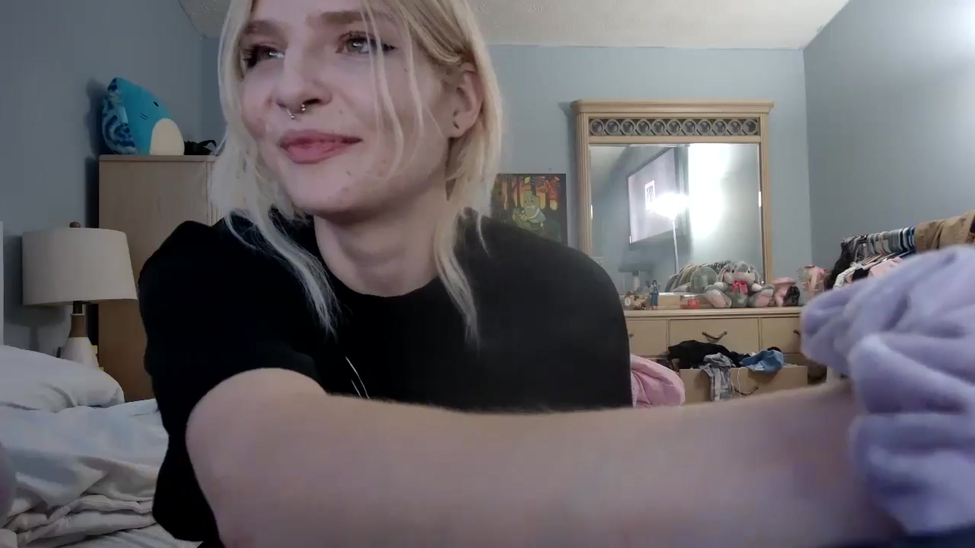 Gallery image thumbnail from DuckChan0's myfreecams stream on, 05/07/2024, 24:32 image 4 of 20