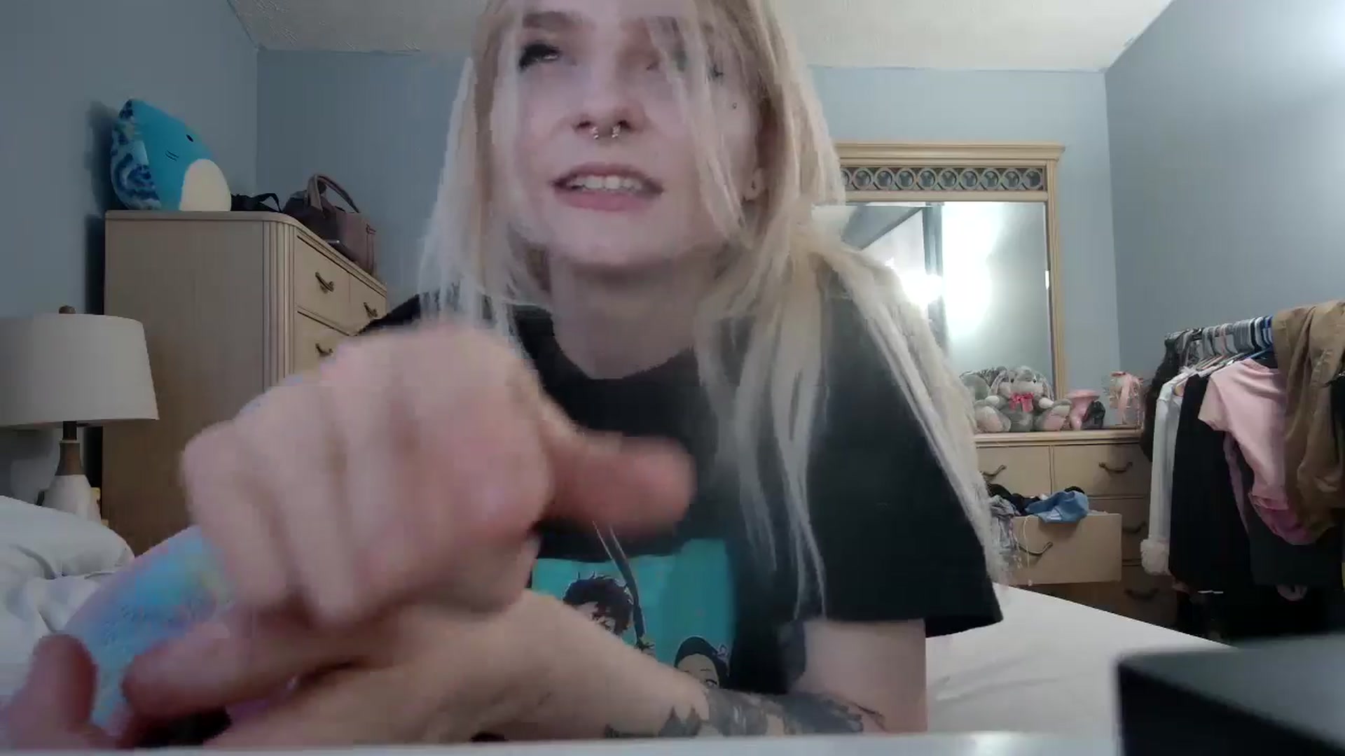 Gallery image thumbnail from DuckChan0's myfreecams stream on, 05/07/2024, 24:32 image 14 of 20