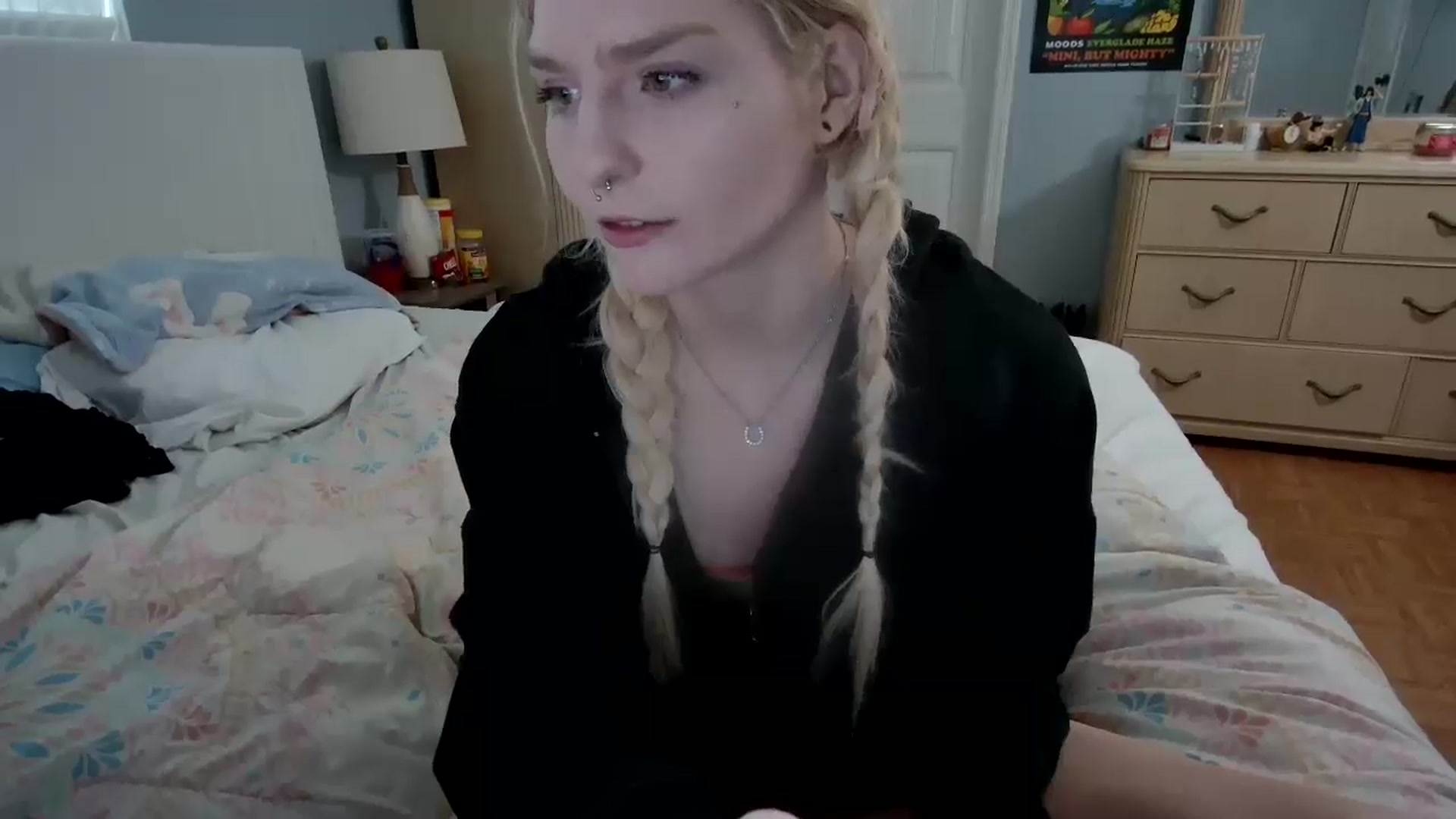 Gallery image thumbnail from DuckChan0's myfreecams stream on, 05/08/2024, 16:59 image 7 of 20