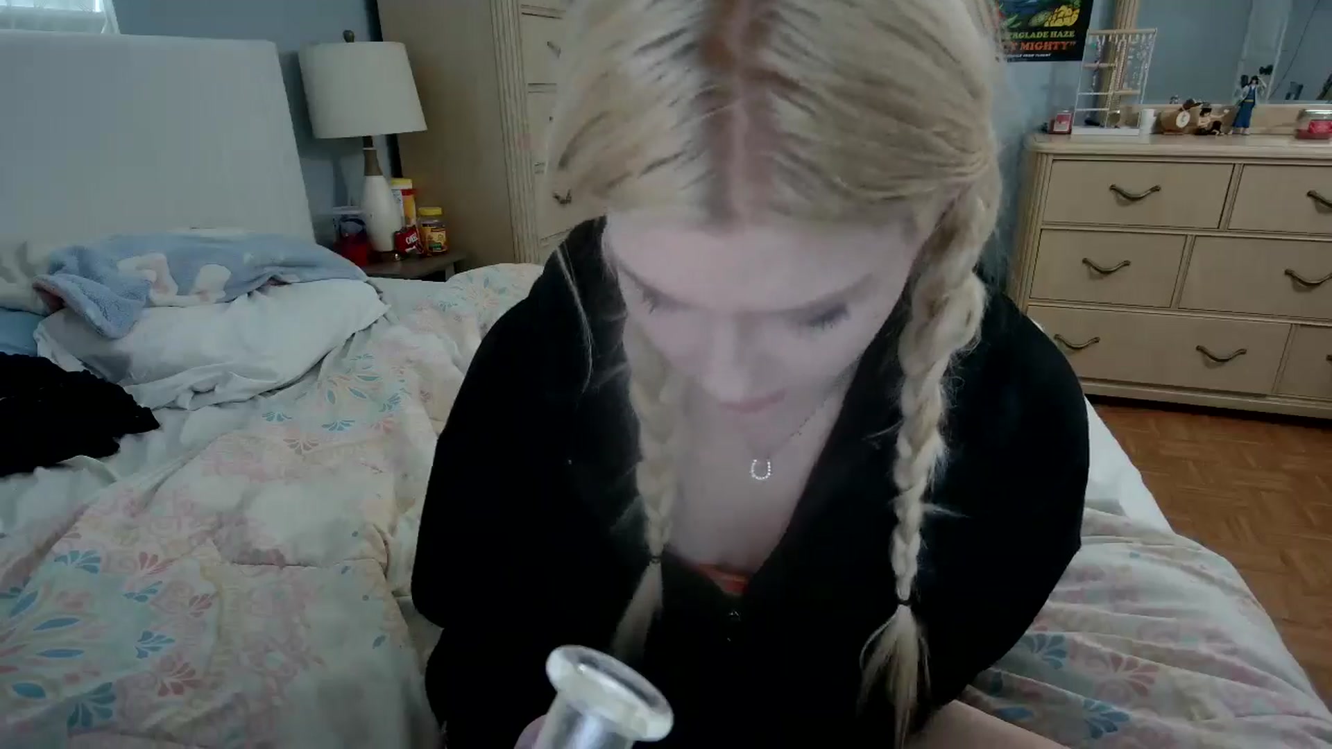 Gallery image thumbnail from DuckChan0's myfreecams stream on, 05/08/2024, 16:59 image 8 of 20