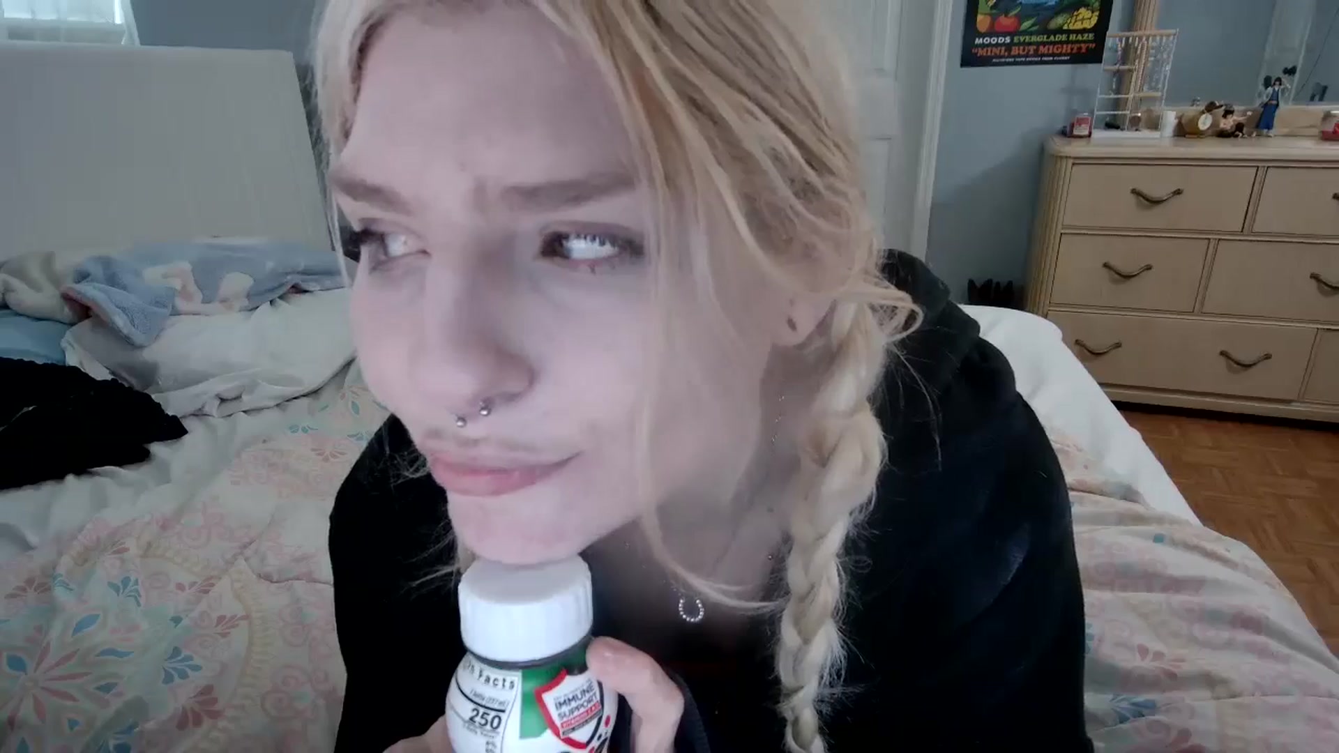 Gallery image thumbnail from DuckChan0's myfreecams stream on, 05/08/2024, 16:59 image 13 of 20