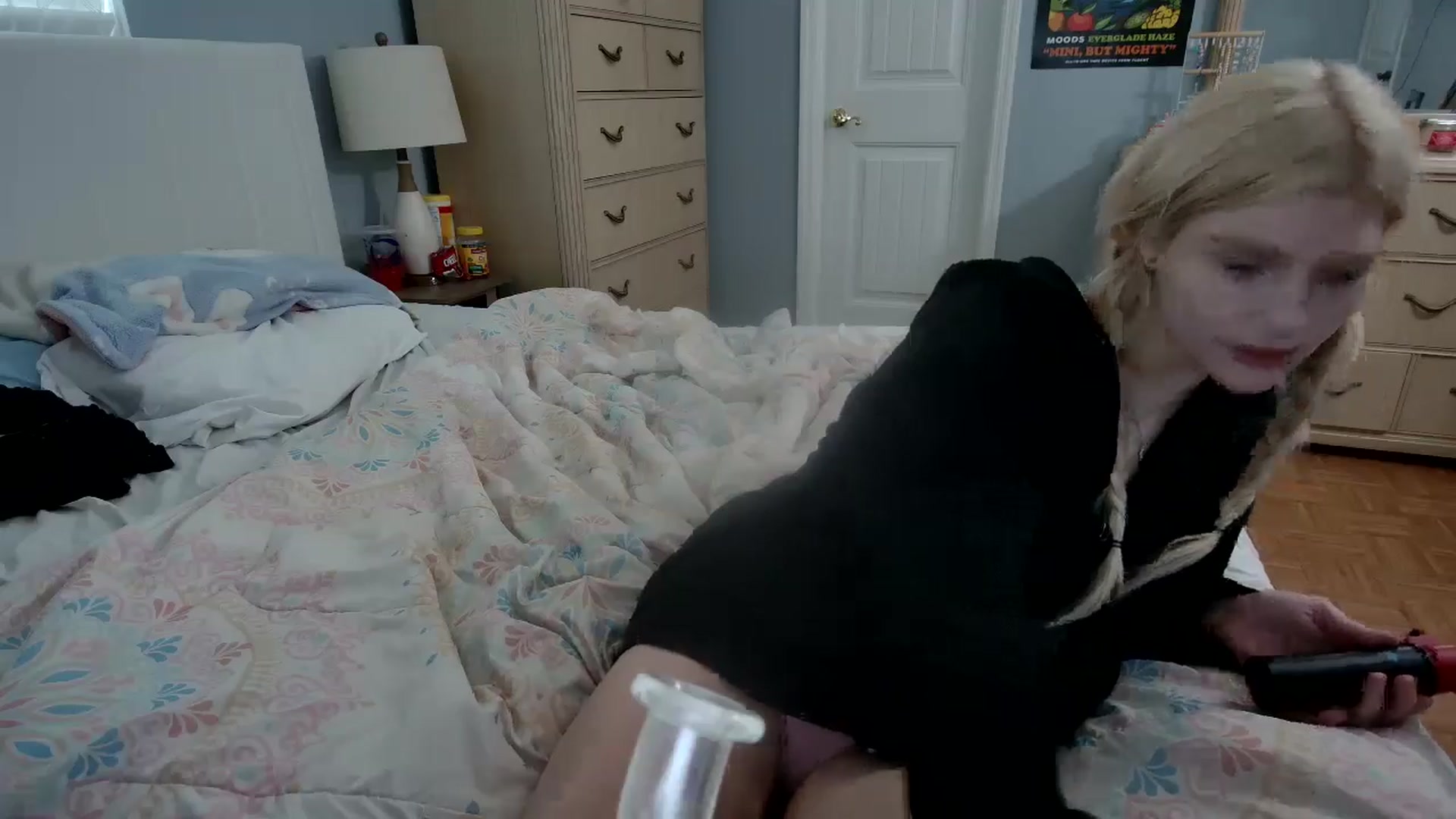 Gallery image thumbnail from DuckChan0's myfreecams stream on, 05/08/2024, 16:59 image 9 of 20