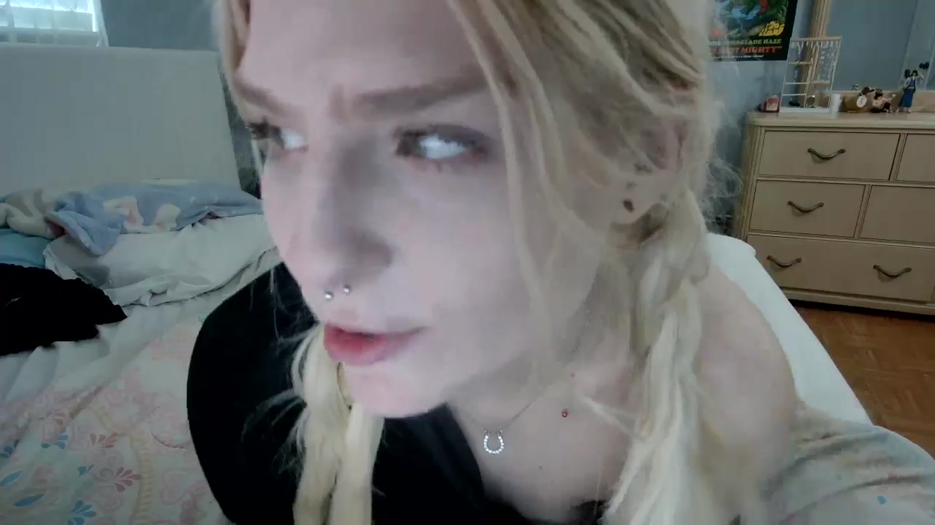 Gallery image thumbnail from DuckChan0's myfreecams stream on, 05/08/2024, 17:47 image 5 of 20