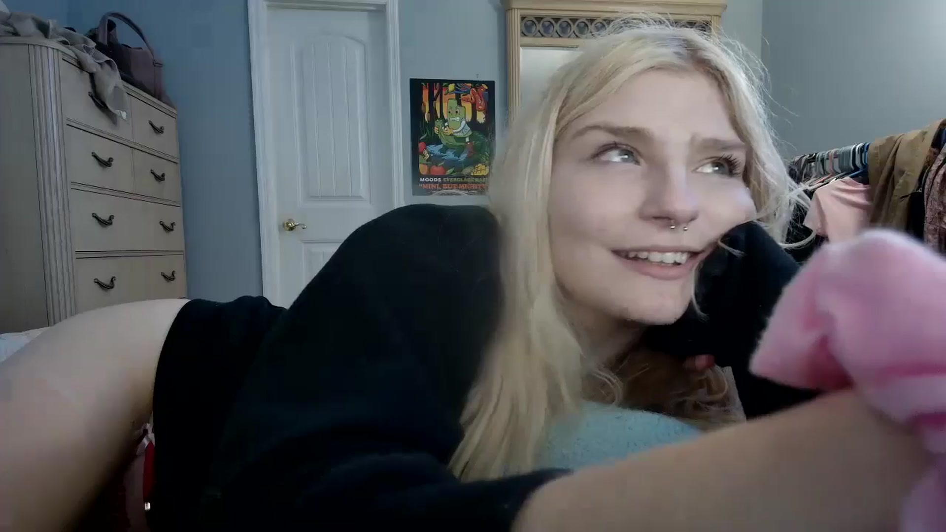 Gallery image thumbnail from DuckChan0's myfreecams stream on, 05/08/2024, 17:47 image 19 of 20