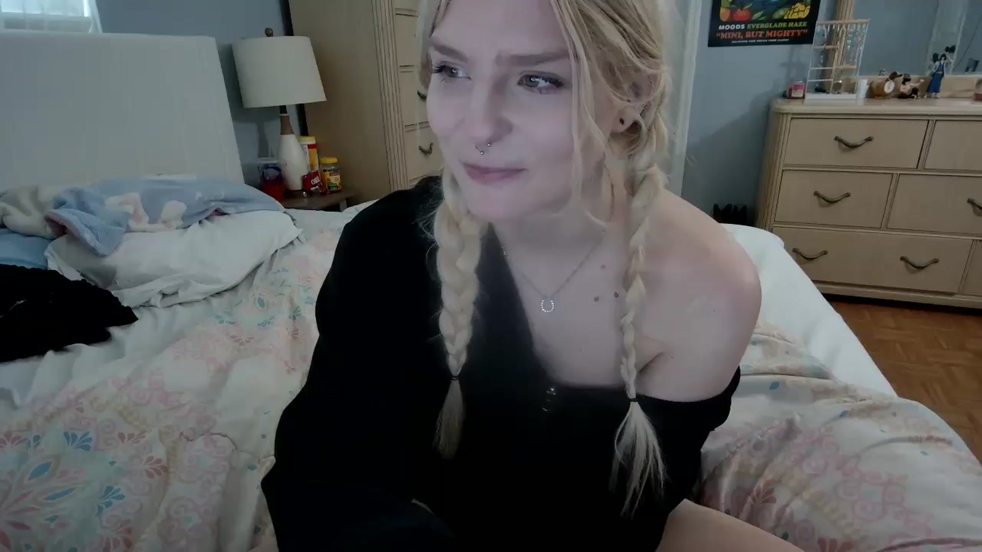 Gallery image thumbnail from DuckChan0's myfreecams stream on, 05/08/2024, 17:47 image 1 of 20