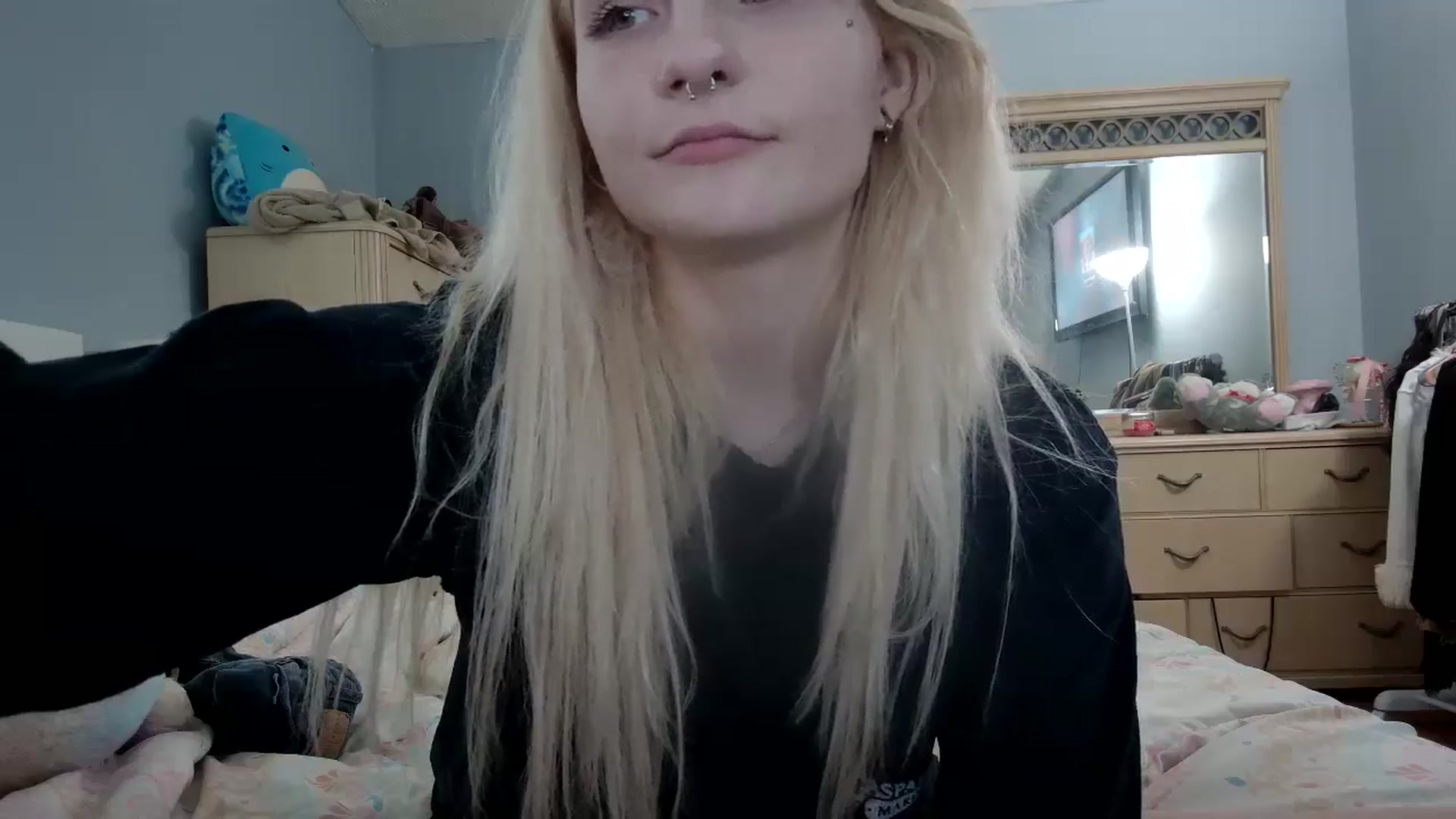 Gallery image thumbnail from DuckChan0's myfreecams stream on, 05/09/2024, 16:49 image 3 of 20