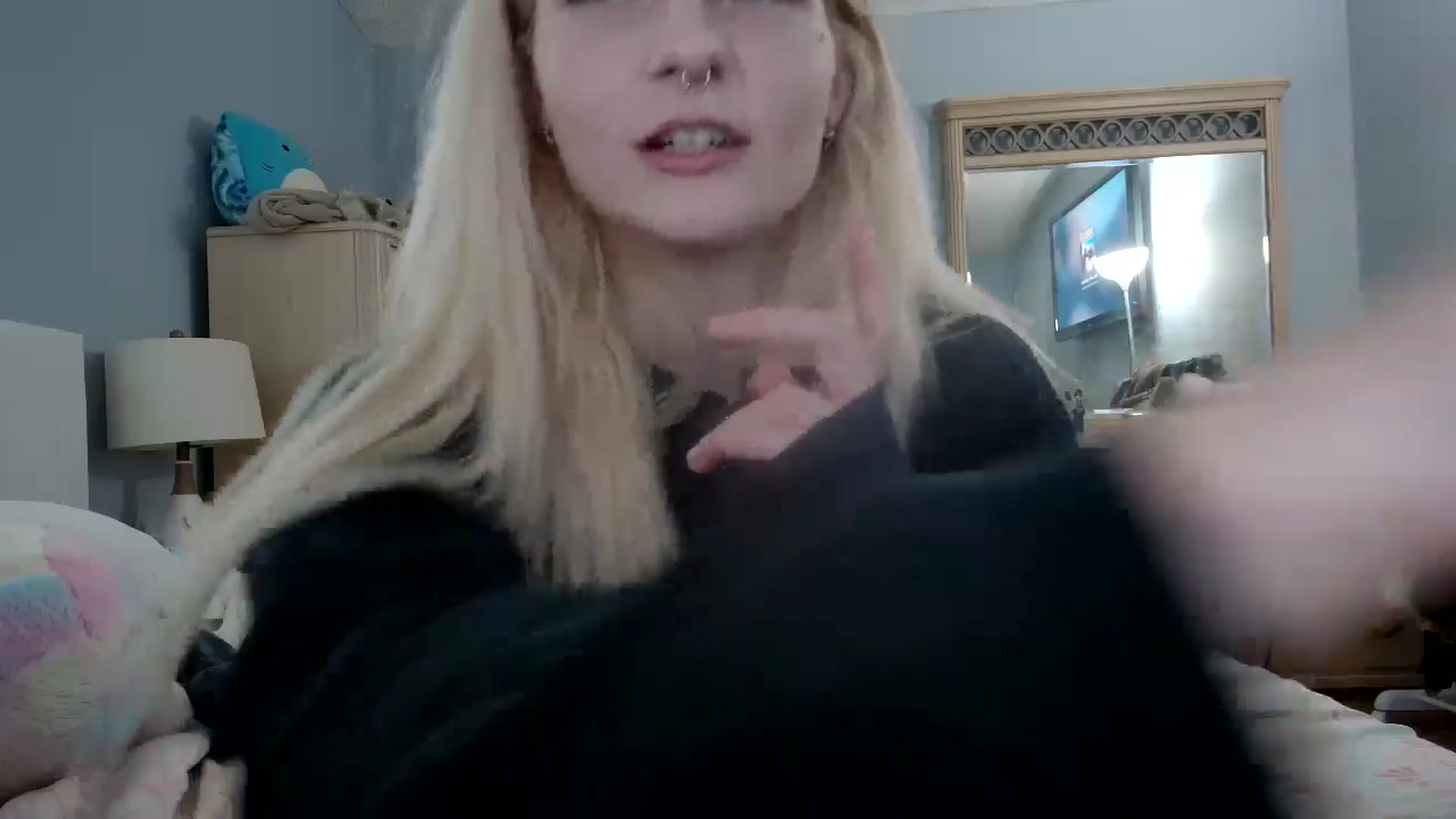 Gallery image thumbnail from DuckChan0's myfreecams stream on, 05/09/2024, 16:49 image 2 of 20