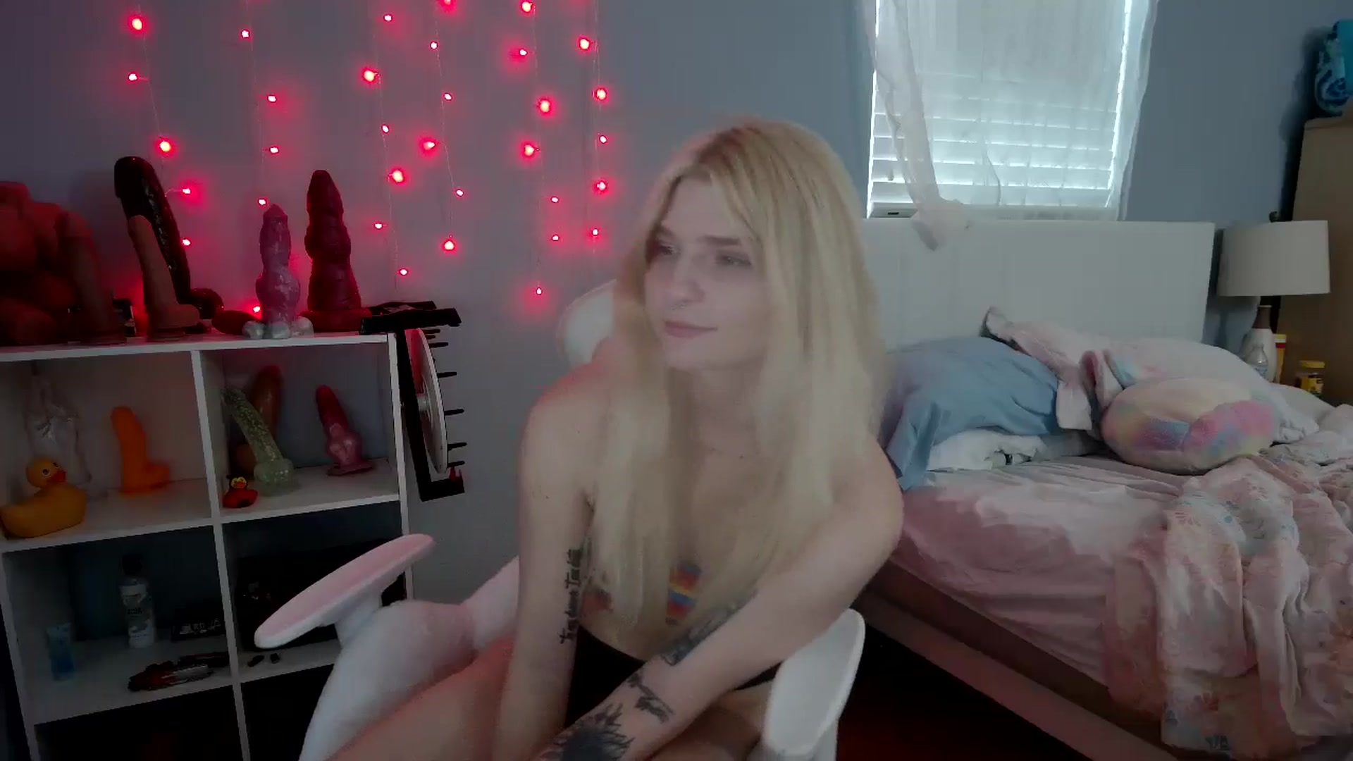 Gallery image thumbnail from DuckChan0's myfreecams stream on, 05/09/2024, 22:57 image 2 of 20