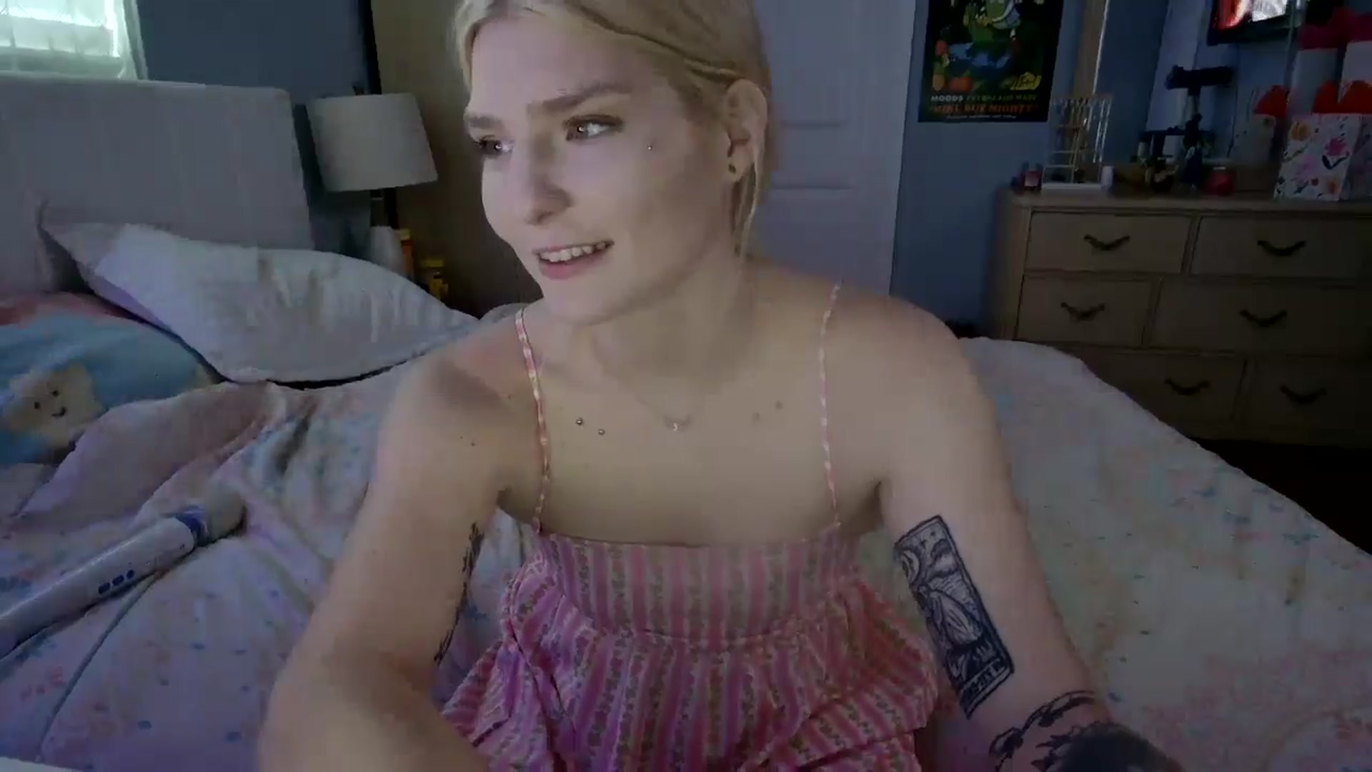 Gallery image thumbnail from DuckChan0's myfreecams stream on, 05/10/2024, 18:18 image 5 of 20