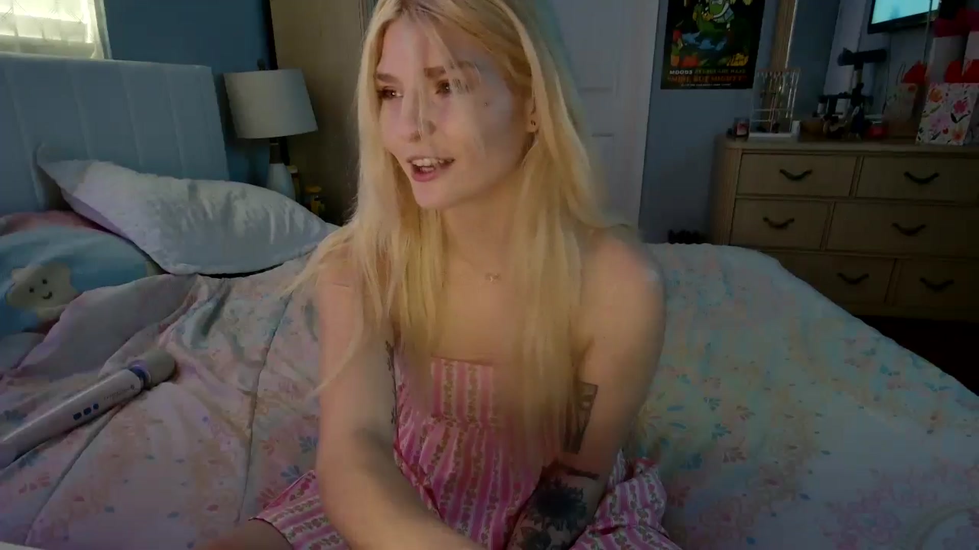Gallery image thumbnail from DuckChan0's myfreecams stream on, 05/10/2024, 18:18 image 4 of 20