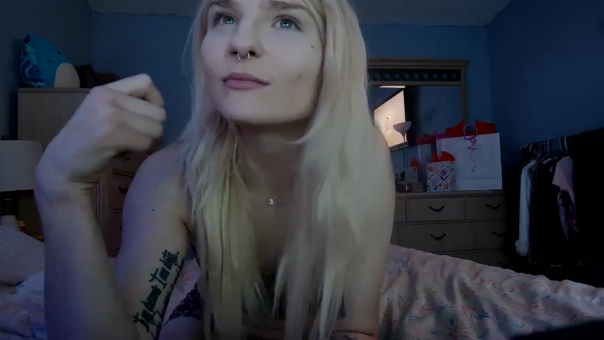 Gallery image thumbnail from DuckChan0's myfreecams stream on, 05/10/2024, 22:58 image 19 of 20