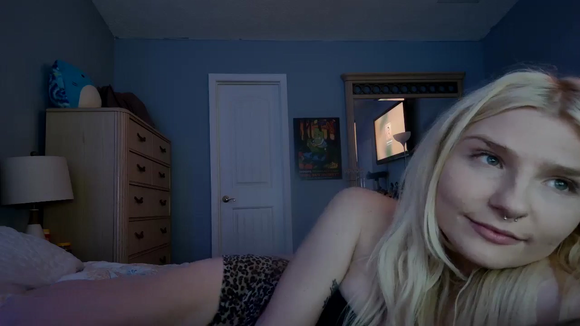 Gallery image thumbnail from DuckChan0's myfreecams stream on, 05/10/2024, 22:58 image 18 of 20