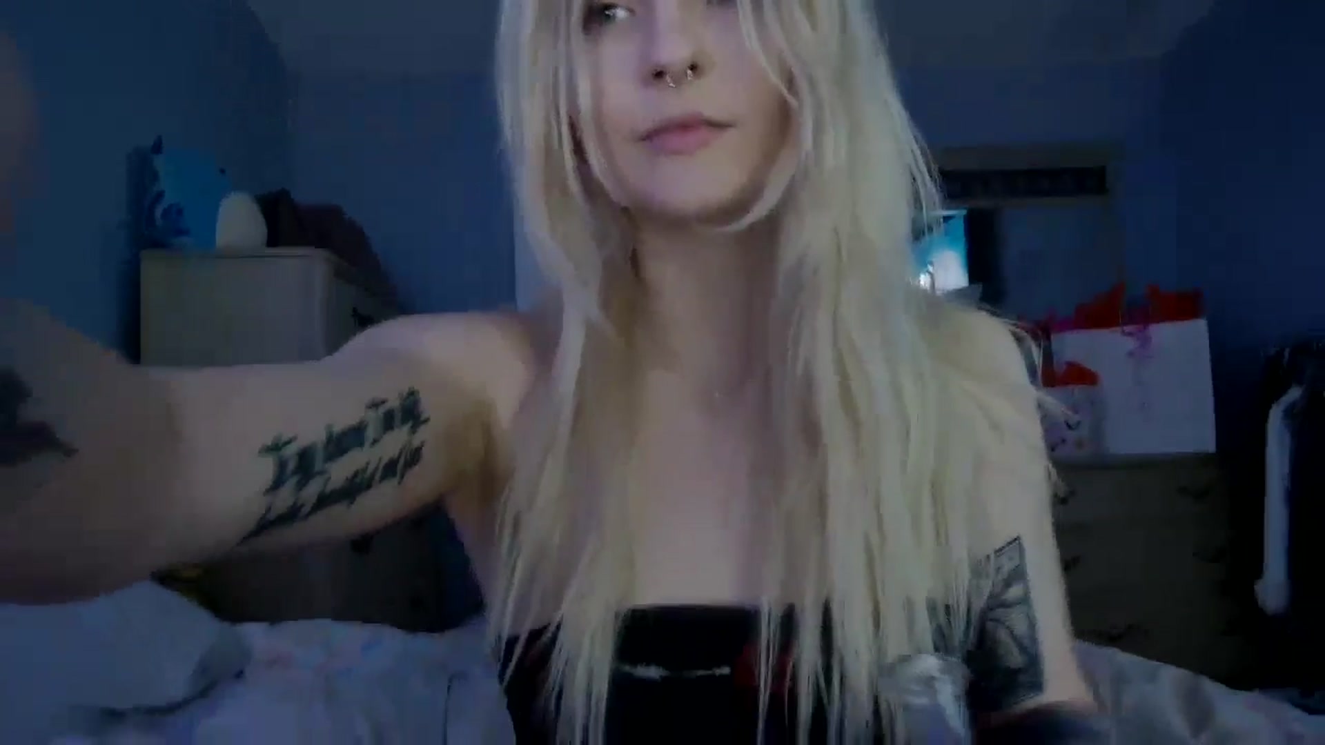 Gallery image thumbnail from DuckChan0's myfreecams stream on, 05/10/2024, 22:58 image 11 of 20