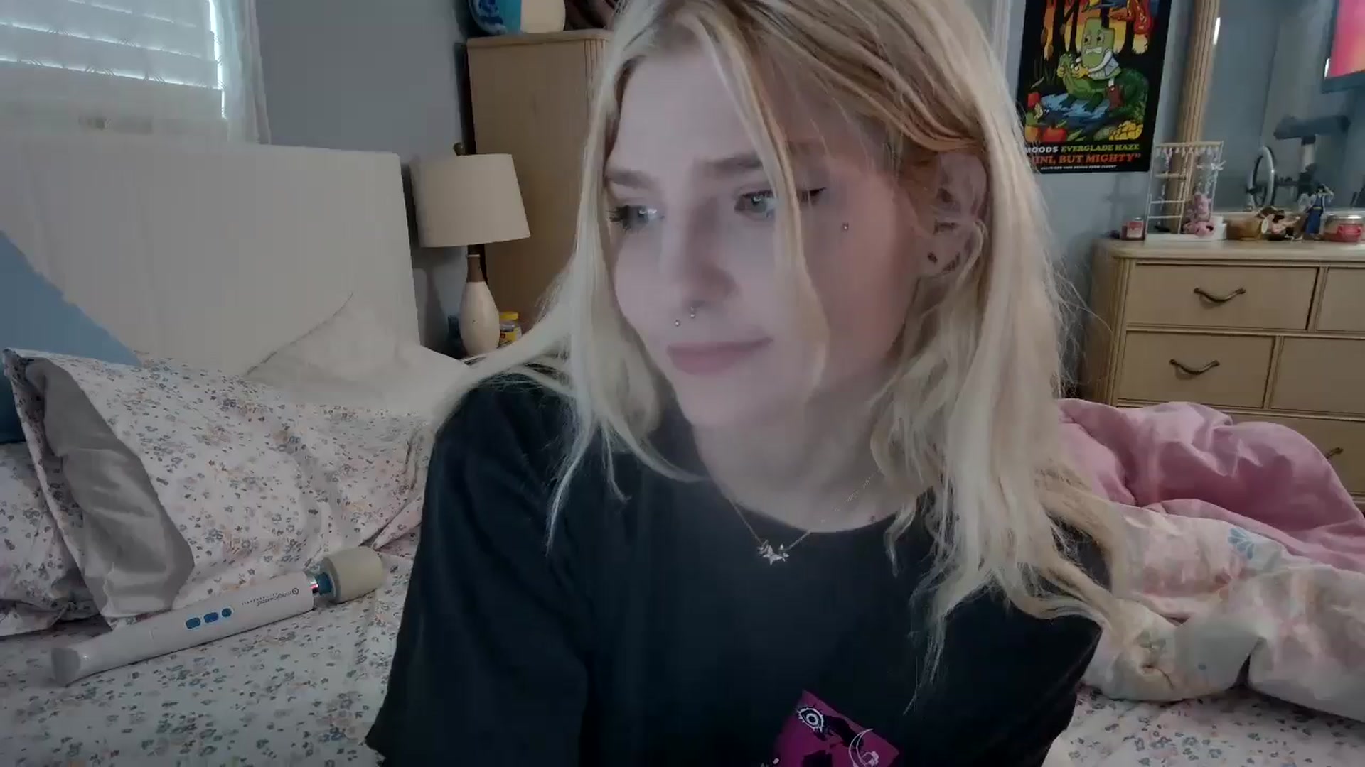 Gallery image thumbnail from DuckChan0's myfreecams stream on, 05/12/2024, 22:40 image 2 of 20
