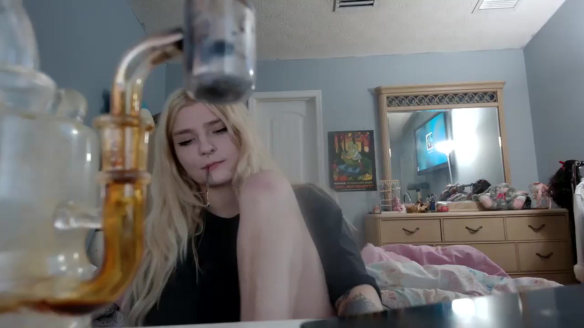 Gallery image thumbnail from DuckChan0's myfreecams stream on, 05/12/2024, 23:27 image 1 of 20