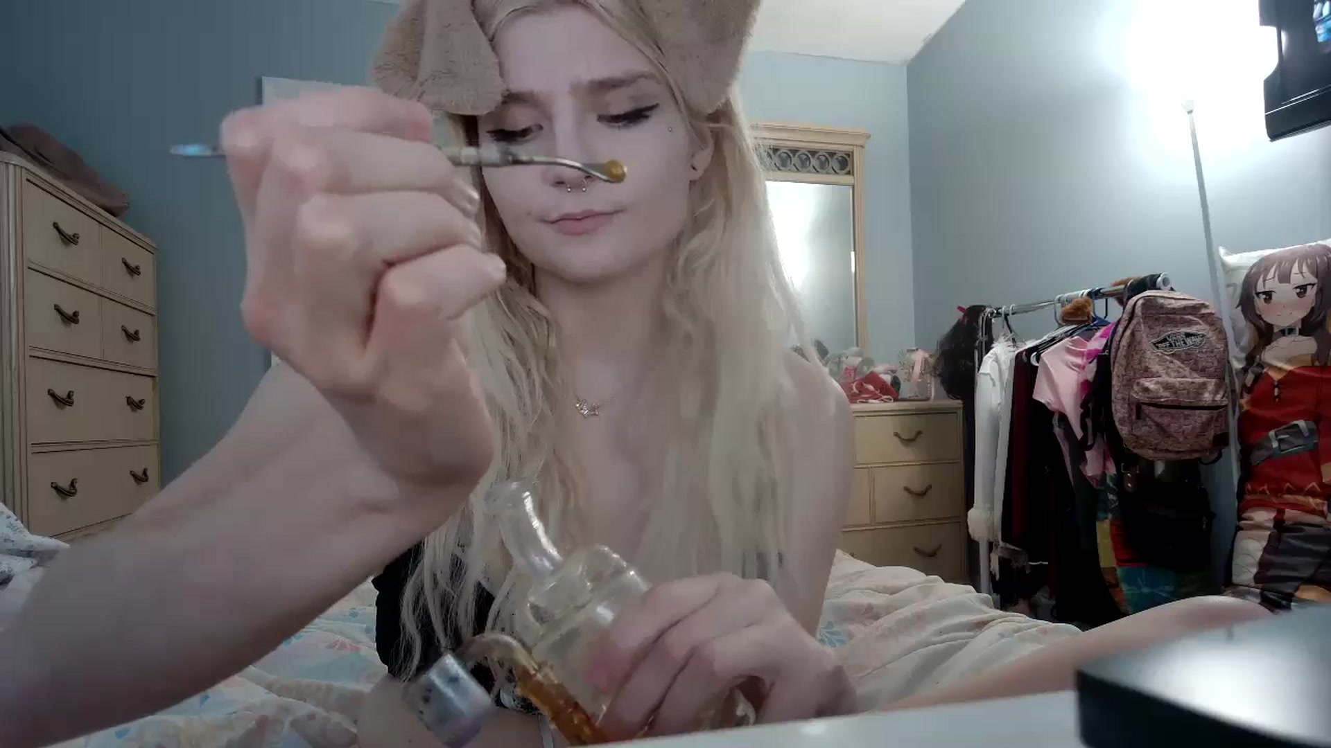 Gallery image thumbnail from DuckChan0's myfreecams stream on, 05/13/2024, 17:30 image 16 of 20