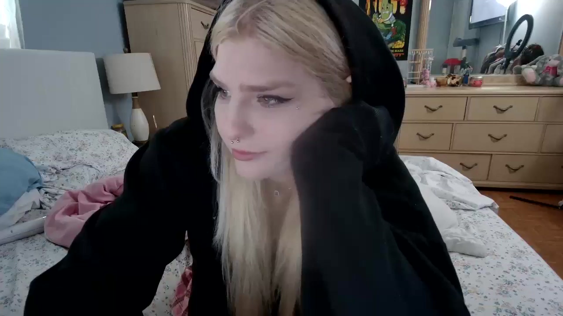 Gallery image thumbnail from DuckChan0's myfreecams stream on, 05/14/2024, 14:47 image 17 of 20
