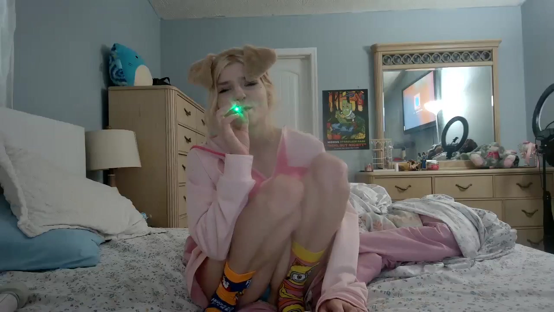 Gallery image thumbnail from DuckChan0's myfreecams stream on, 05/15/2024, 22:44 image 14 of 20