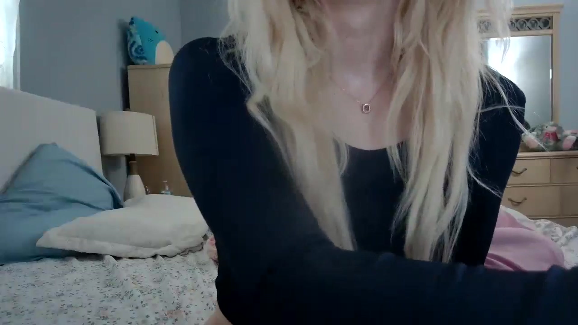 Gallery image thumbnail from DuckChan0's myfreecams stream on, 05/16/2024, 15:00 image 16 of 20