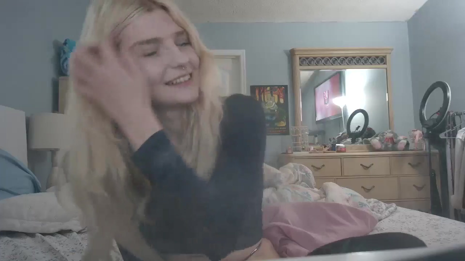 Gallery image thumbnail from DuckChan0's myfreecams stream on, 05/16/2024, 15:00 image 9 of 20
