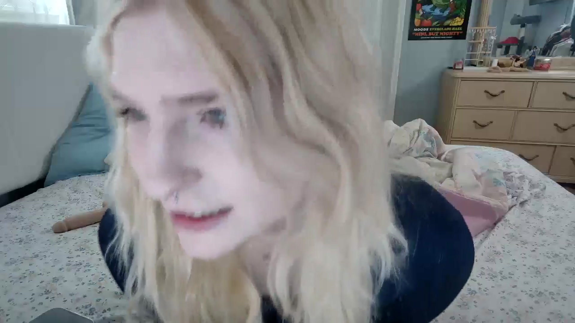 Gallery image thumbnail from DuckChan0's myfreecams stream on, 05/16/2024, 15:00 image 3 of 20