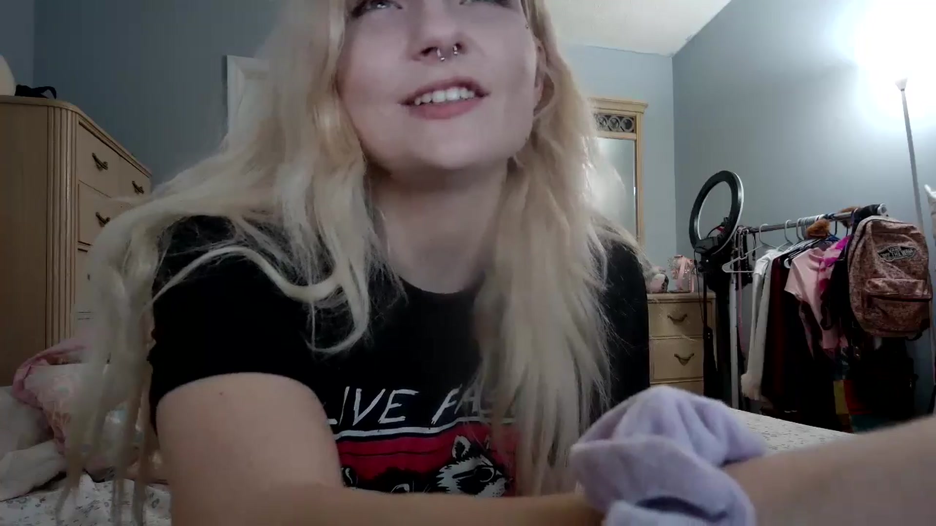 Gallery image thumbnail from DuckChan0's myfreecams stream on, 05/16/2024, 23:15 image 6 of 20