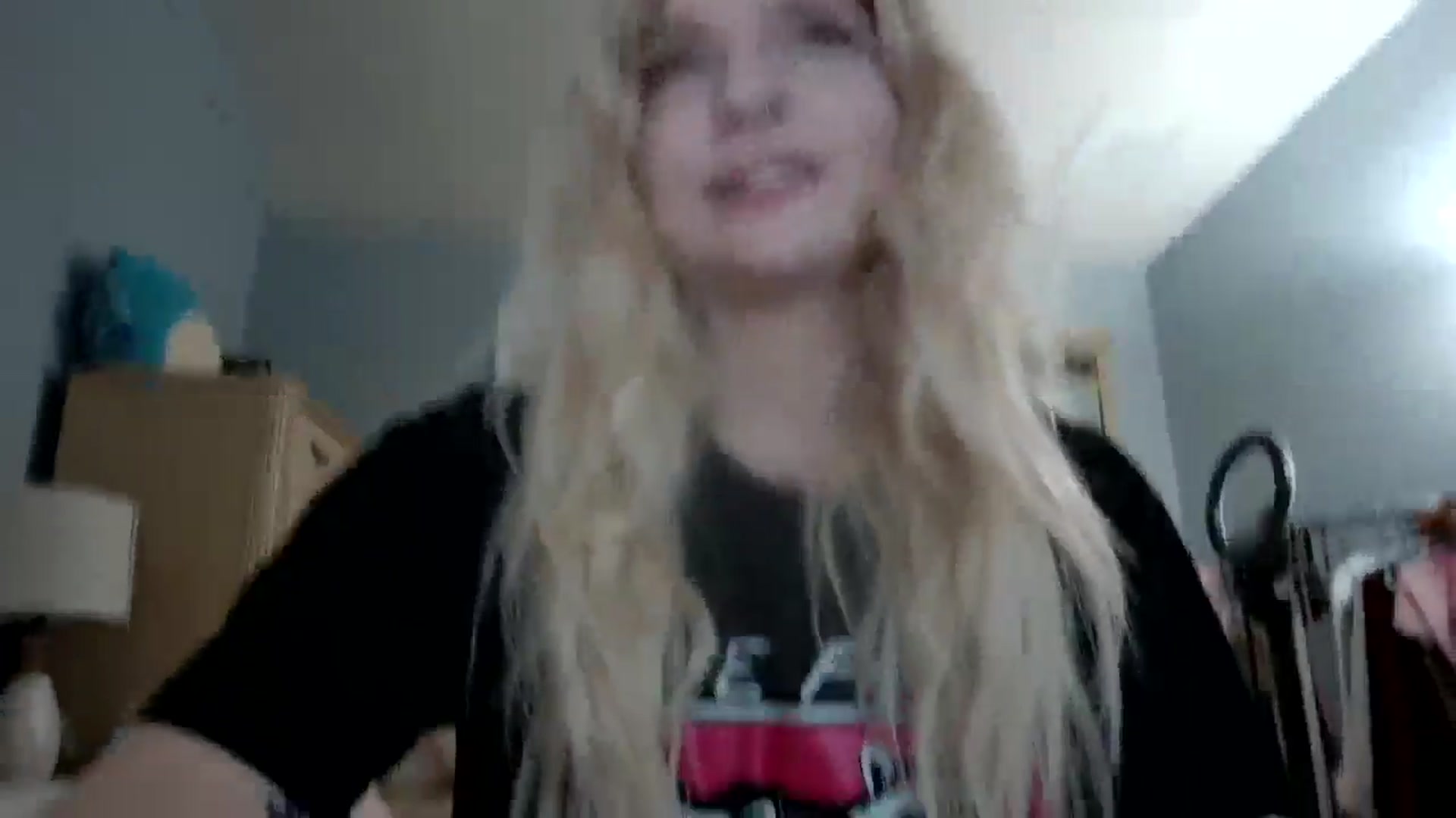 Gallery image thumbnail from DuckChan0's myfreecams stream on, 05/16/2024, 23:15 image 7 of 20