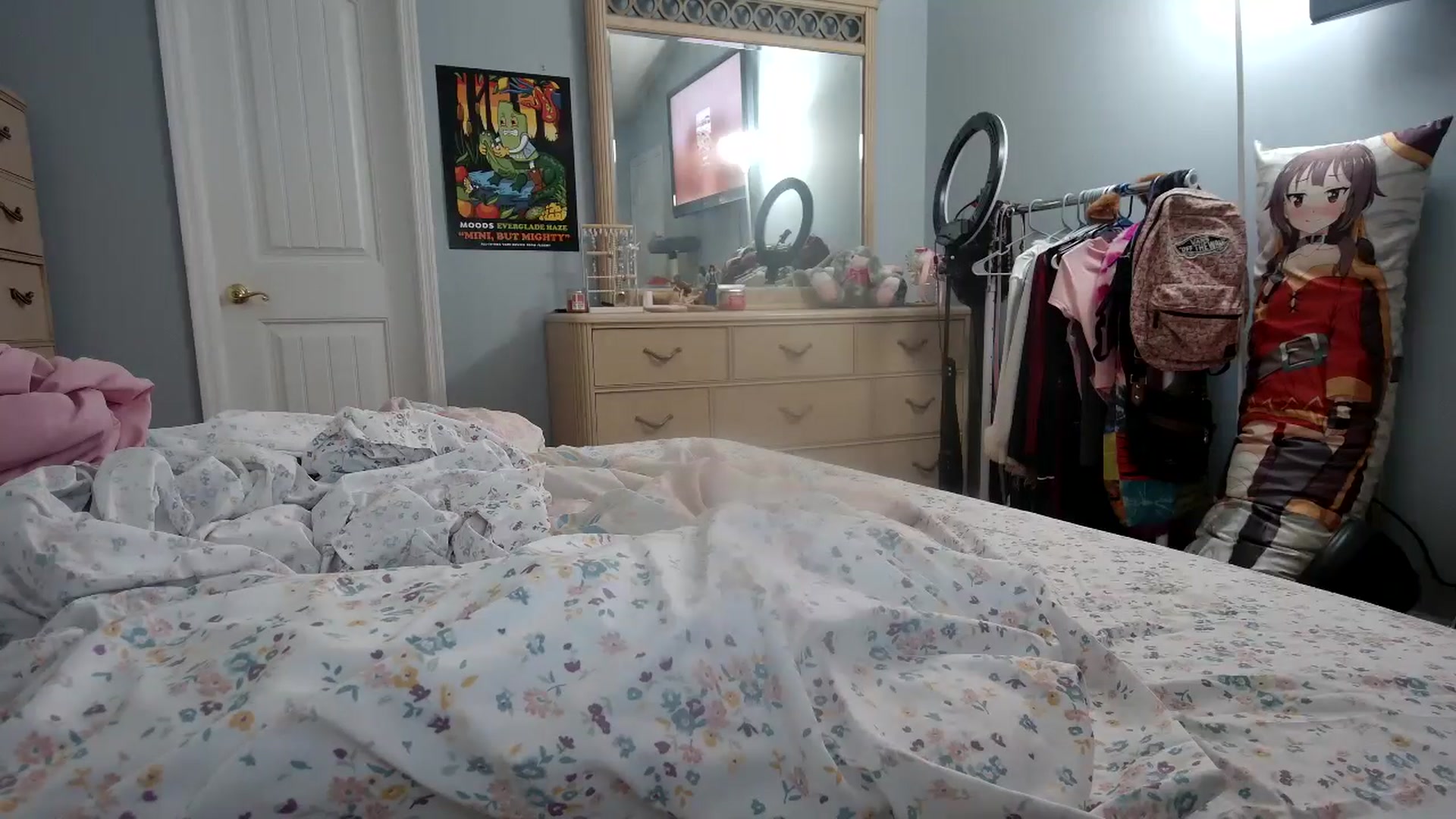 Gallery image thumbnail from DuckChan0's myfreecams stream on, 05/17/2024, 15:16 image 20 of 20