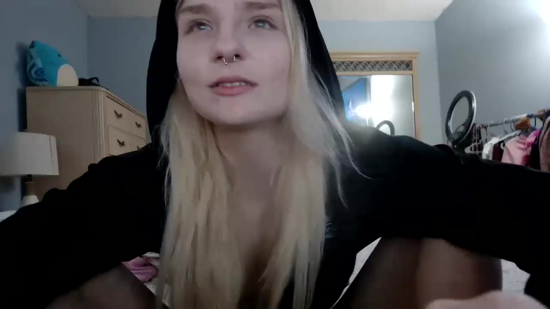 Gallery image thumbnail from DuckChan0's myfreecams stream on, 05/17/2024, 16:10 image 5 of 20