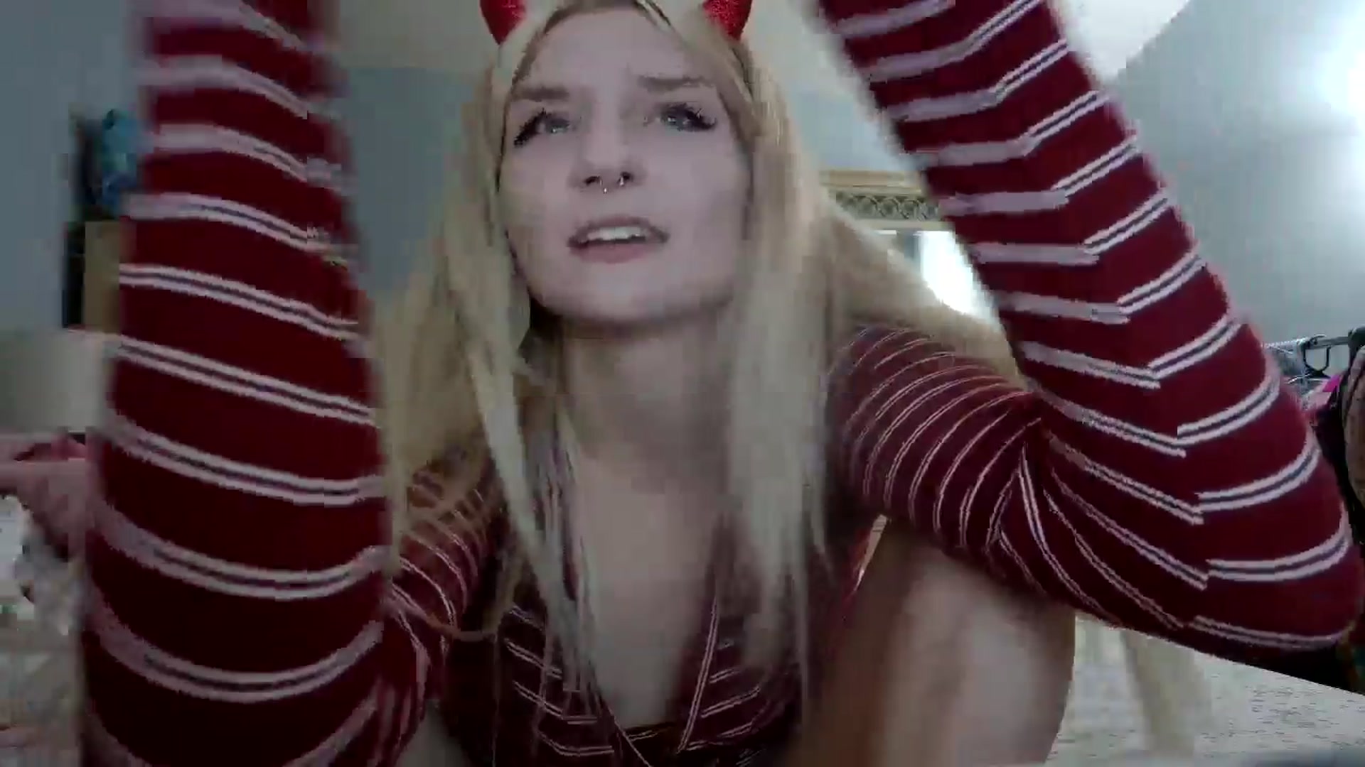 Gallery image thumbnail from DuckChan0's myfreecams stream on, 05/17/2024, 22:46 image 8 of 20