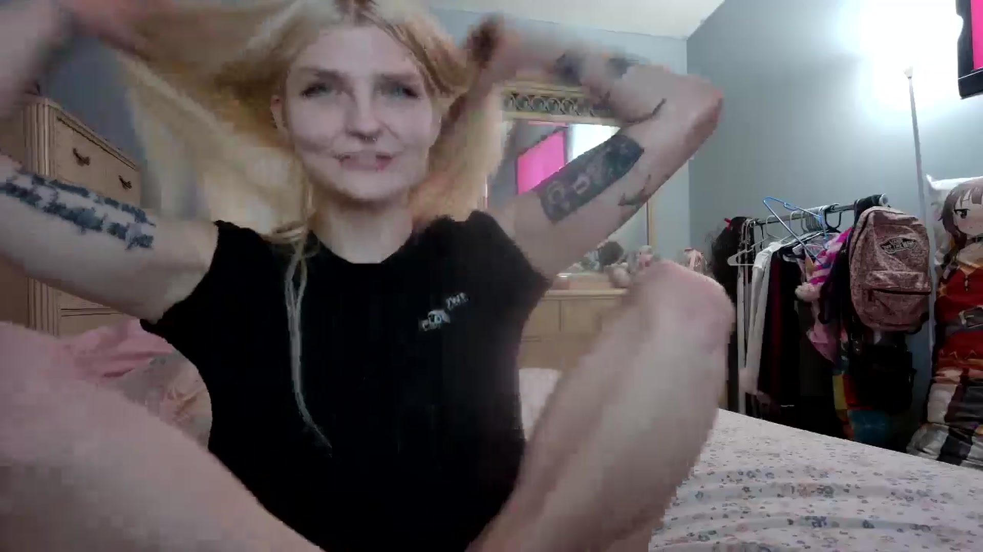 Gallery image thumbnail from DuckChan0's myfreecams stream on, 05/18/2024, 24:07 image 11 of 20